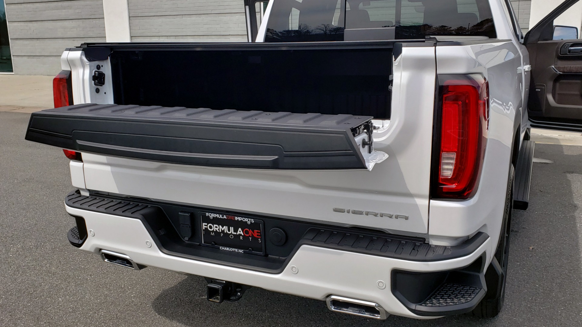 Used 2020 GMC SIERRA 1500 DENALI 4X4 CREWCAB 6.2L V8 / TECH / NAV / SUNROOF / DRVR ALERT II for sale Sold at Formula Imports in Charlotte NC 28227 30