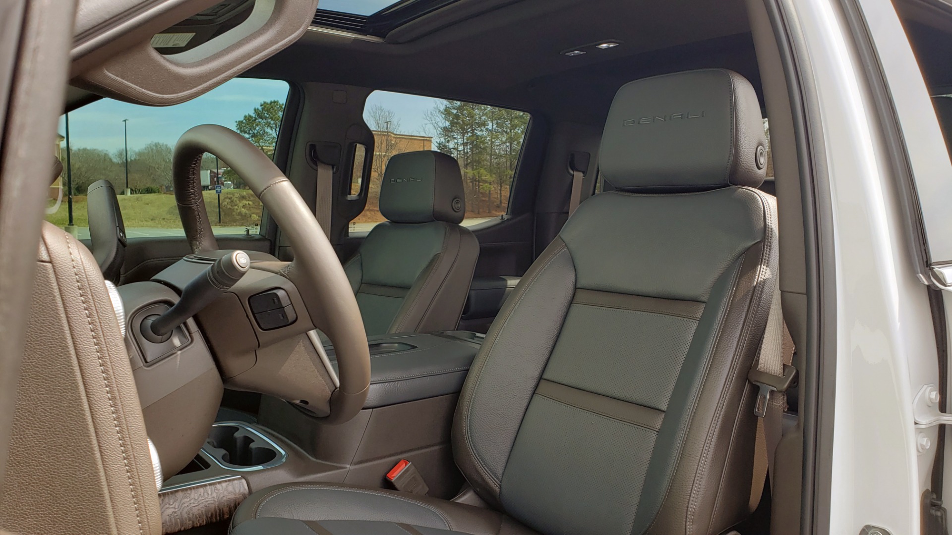 Used 2020 GMC SIERRA 1500 DENALI 4X4 CREWCAB 6.2L V8 / TECH / NAV / SUNROOF / DRVR ALERT II for sale Sold at Formula Imports in Charlotte NC 28227 41