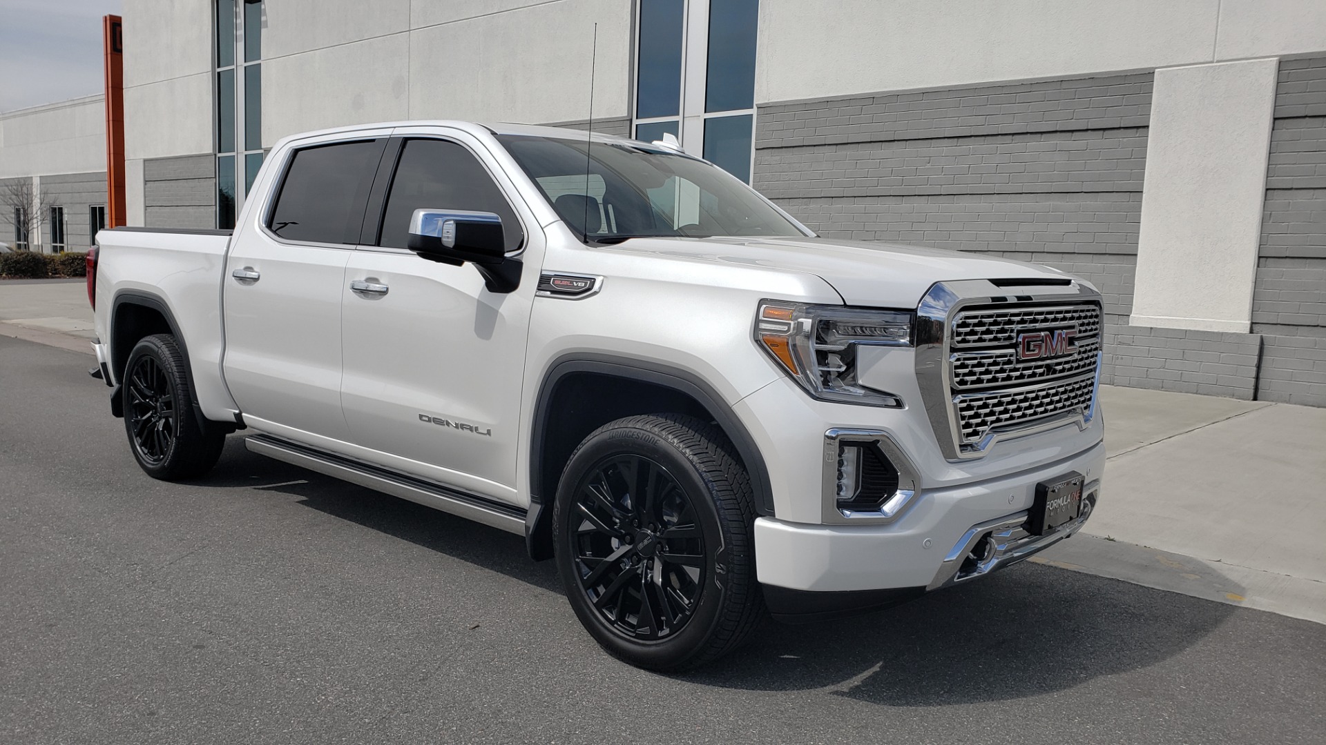 Used 2020 GMC SIERRA 1500 DENALI 4X4 CREWCAB 6.2L V8 / TECH / NAV / SUNROOF / DRVR ALERT II for sale Sold at Formula Imports in Charlotte NC 28227 6