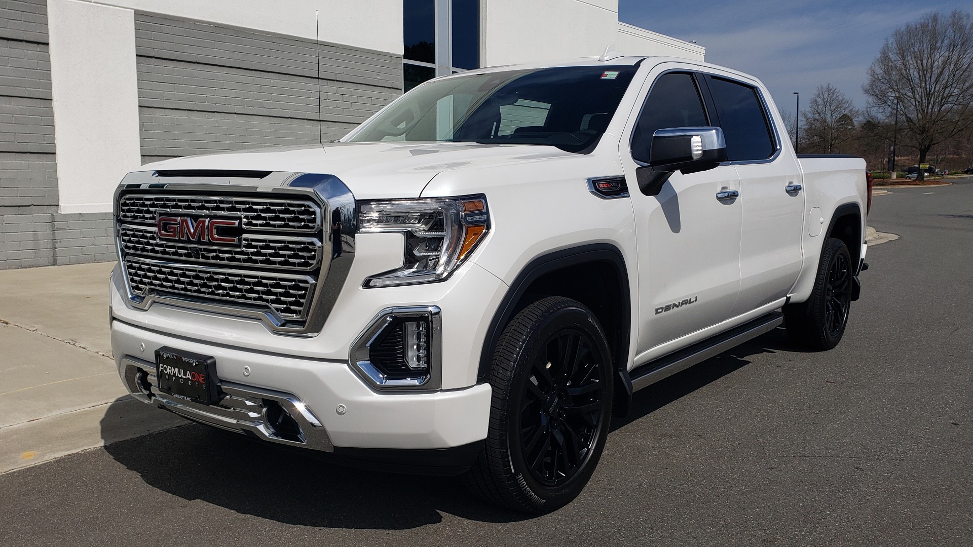 Used 2020 GMC SIERRA 1500 DENALI 4X4 CREWCAB 6.2L V8 / TECH / NAV / SUNROOF / DRVR ALERT II for sale Sold at Formula Imports in Charlotte NC 28227 1