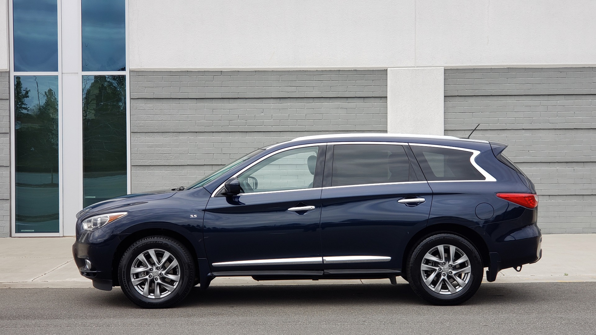 Used 2015 INFINITI QX60 for sale Sold at Formula Imports in Charlotte NC 28227 4