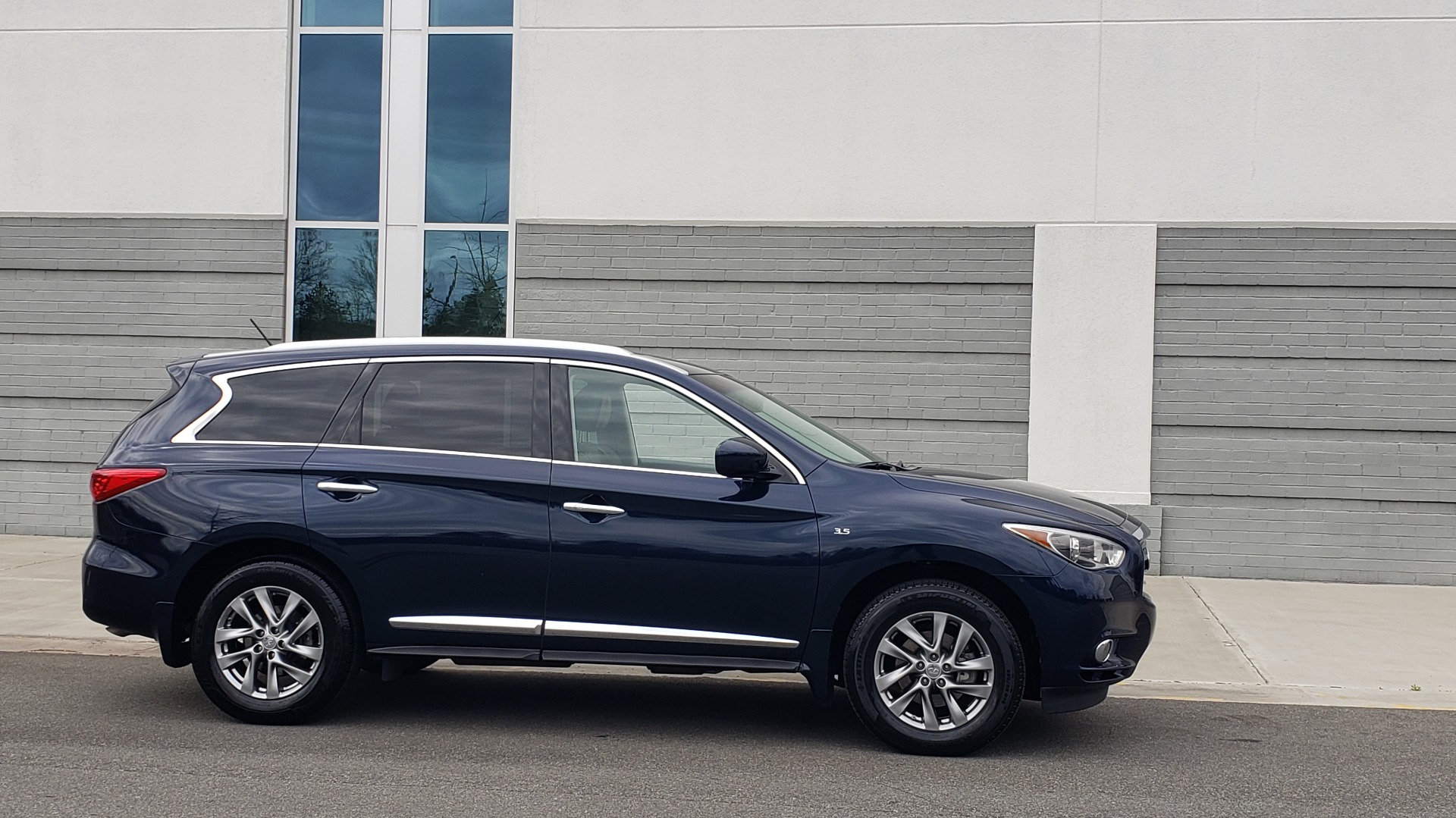 Used 2015 INFINITI QX60 for sale Sold at Formula Imports in Charlotte NC 28227 7