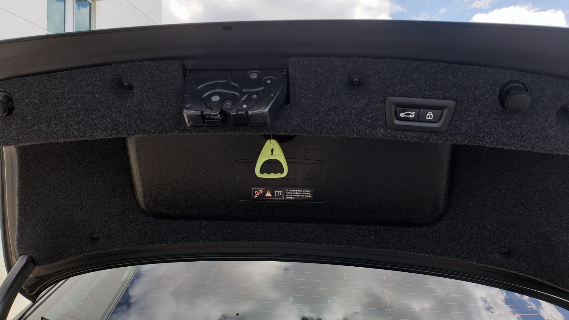 Used 2014 BMW 5 SERIES 535I PREMIUM / HUD / NAV / HTD STS / SUNROOF / REARVIEW for sale Sold at Formula Imports in Charlotte NC 28227 20