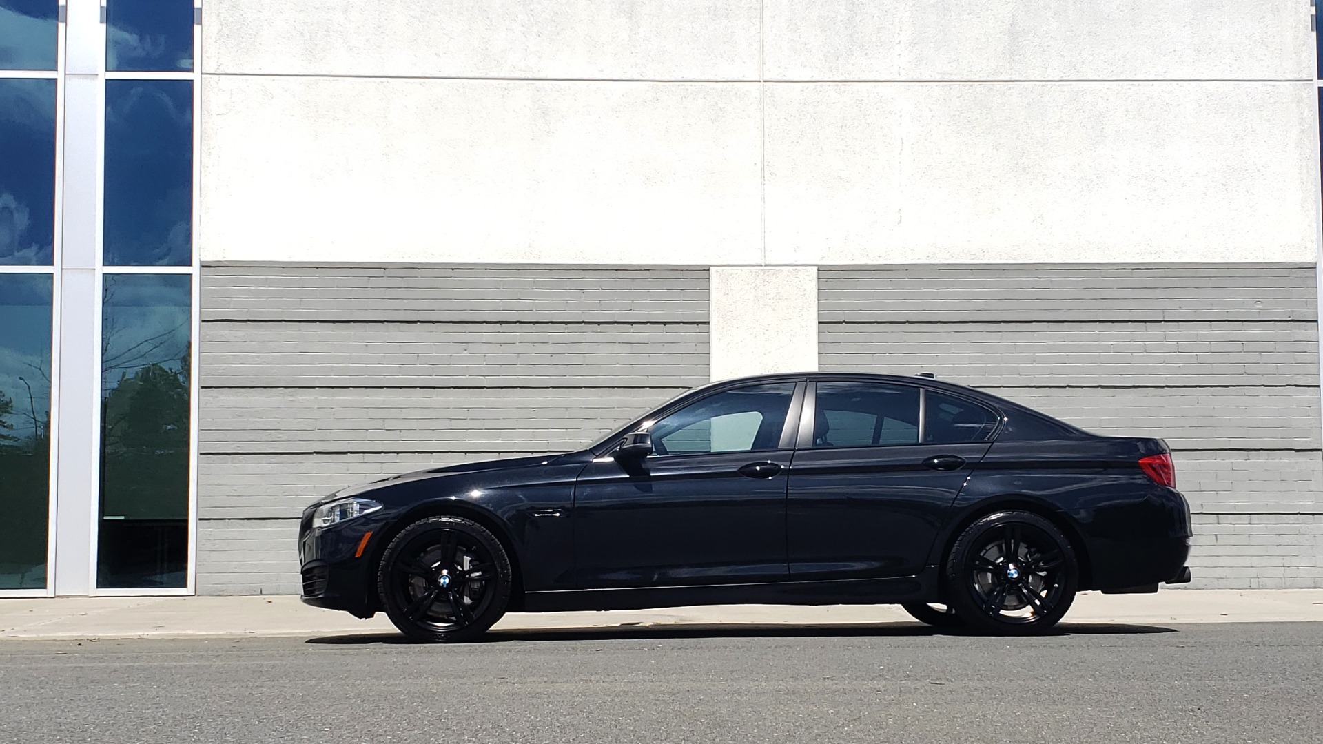 Used 2014 BMW 5 SERIES 535I PREMIUM / HUD / NAV / HTD STS / SUNROOF / REARVIEW for sale Sold at Formula Imports in Charlotte NC 28227 4
