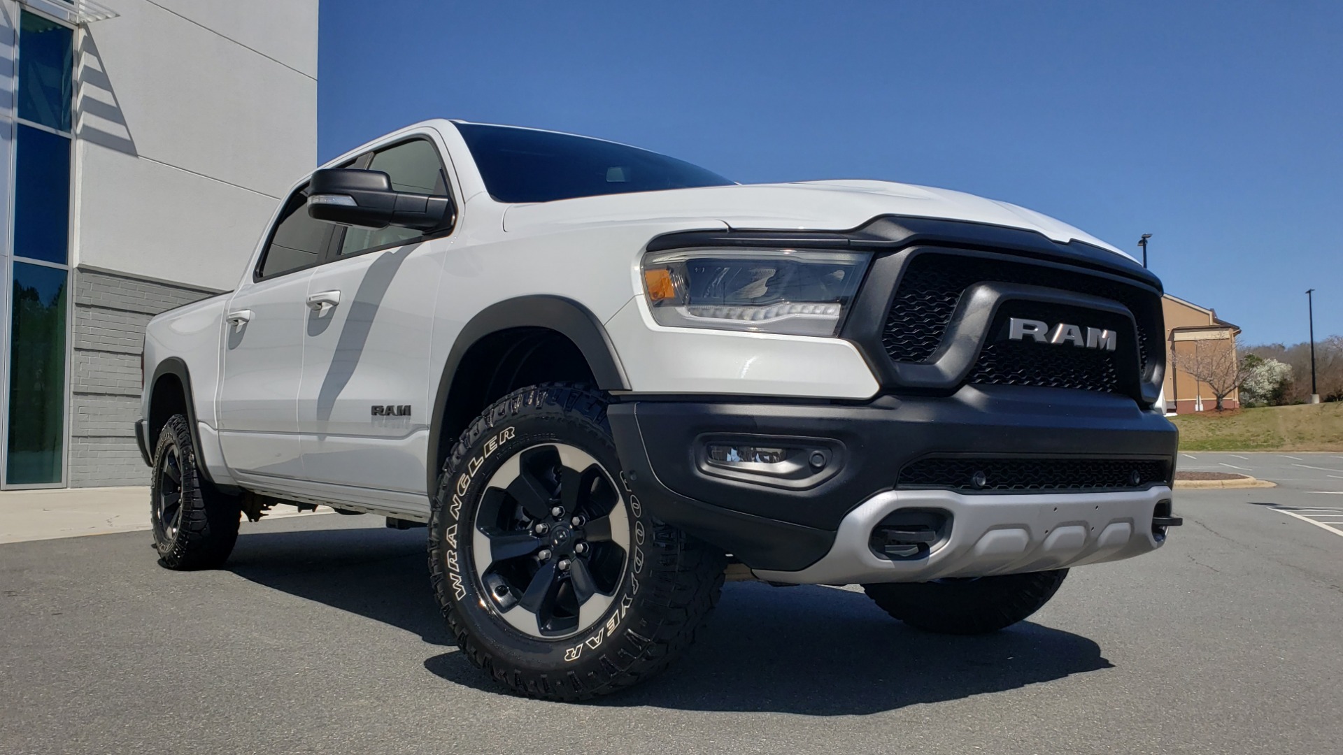 Used 2019 Ram 1500 REBEL CREWCAB 4X4 / 5.7L V8 HEMI / 8-SPD AUTO / REARVIEW for sale Sold at Formula Imports in Charlotte NC 28227 2