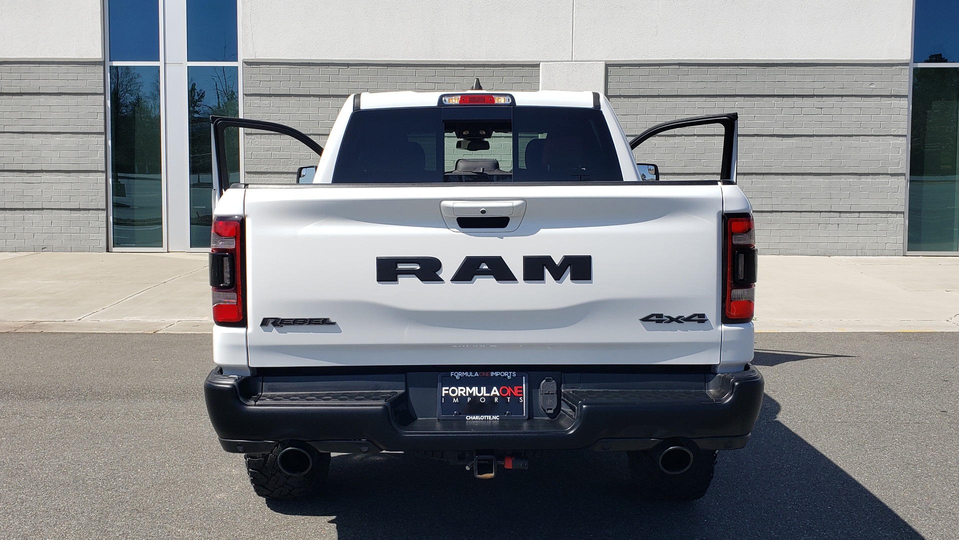 Used 2019 Ram 1500 REBEL CREWCAB 4X4 / 5.7L V8 HEMI / 8-SPD AUTO / REARVIEW for sale Sold at Formula Imports in Charlotte NC 28227 27
