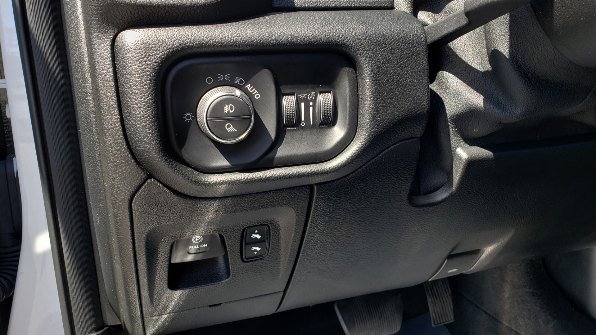 Used 2019 Ram 1500 REBEL CREWCAB 4X4 / 5.7L V8 HEMI / 8-SPD AUTO / REARVIEW for sale Sold at Formula Imports in Charlotte NC 28227 37