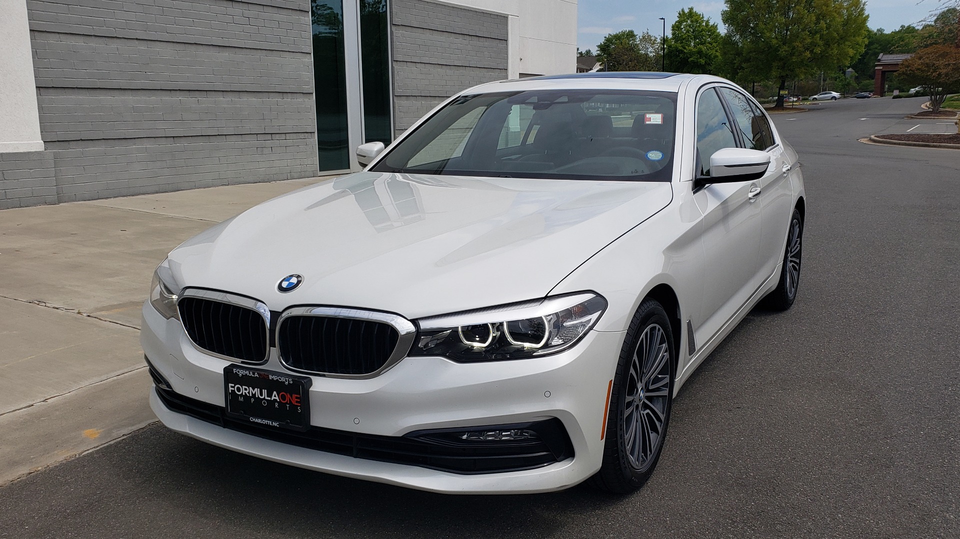 Used 2018 BMW 5 SERIES 530I XDRIVE PREMIUM / NAV / DRVR ASST / PARK ASST / H/K SND for sale Sold at Formula Imports in Charlotte NC 28227 2