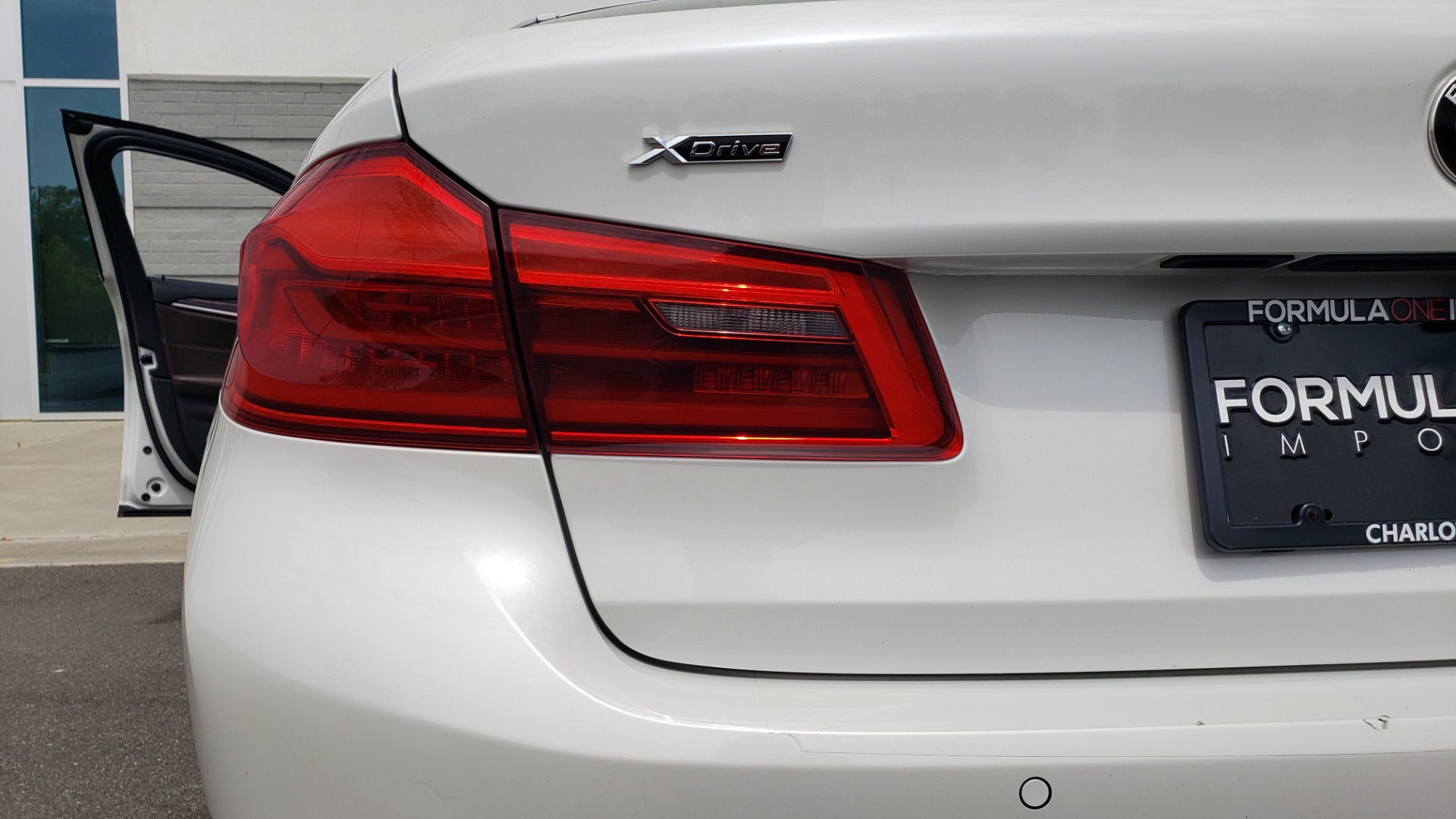 Used 2018 BMW 5 SERIES 530I XDRIVE PREMIUM / NAV / DRVR ASST / PARK ASST / H/K SND for sale Sold at Formula Imports in Charlotte NC 28227 28