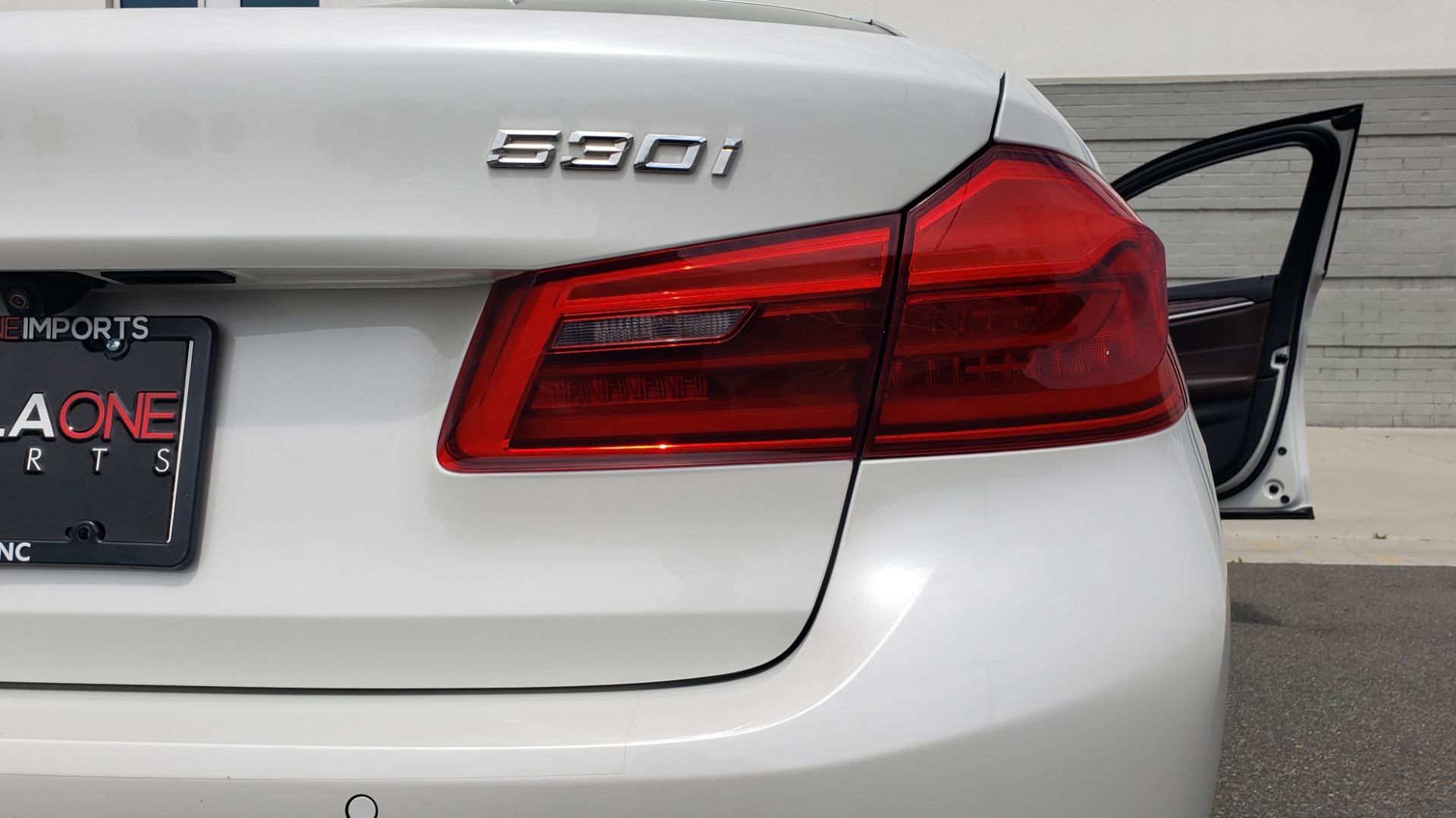 Used 2018 BMW 5 SERIES 530I XDRIVE PREMIUM / NAV / DRVR ASST / PARK ASST / H/K SND for sale Sold at Formula Imports in Charlotte NC 28227 29