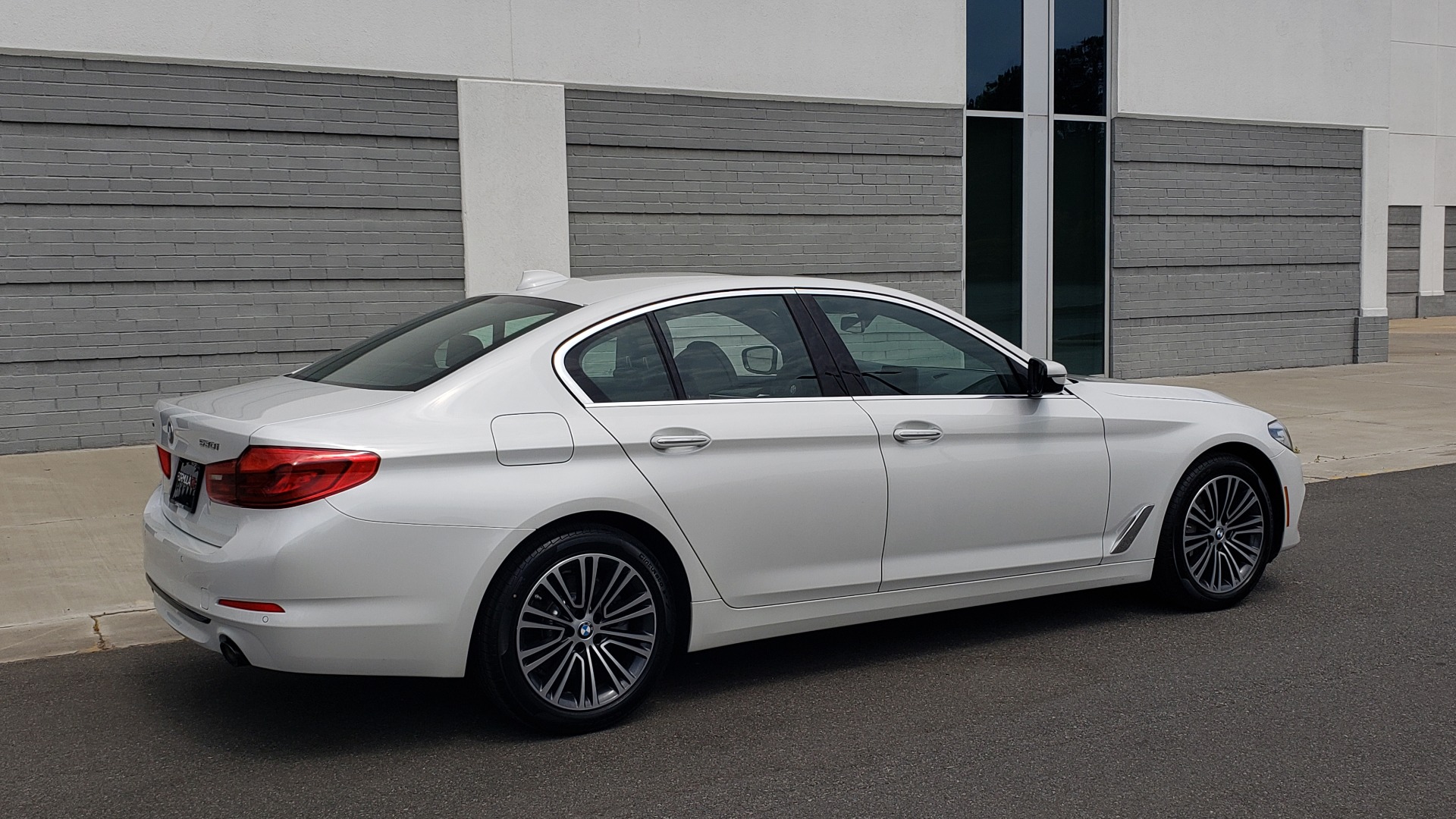 Used 2018 BMW 5 SERIES 530I XDRIVE PREMIUM / NAV / DRVR ASST / PARK ASST / H/K SND for sale Sold at Formula Imports in Charlotte NC 28227 7