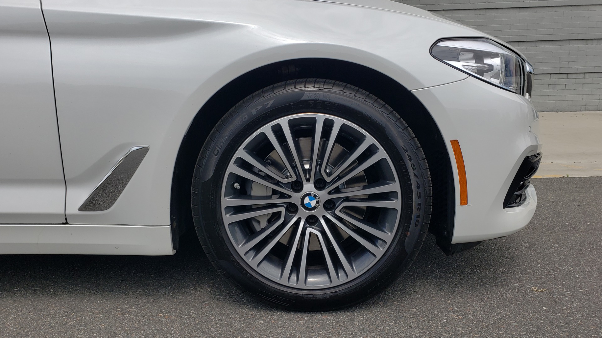 Used 2018 BMW 5 SERIES 530I XDRIVE PREMIUM / NAV / DRVR ASST / PARK ASST / H/K SND for sale Sold at Formula Imports in Charlotte NC 28227 84