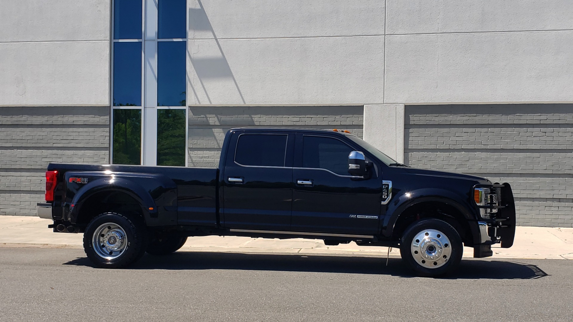 Used 2017 Ford SUPER DUTY F-450 DRW KING RANCH 4X4 / 176IN WB / 6.7L POWER-STROKE / LOADED for sale Sold at Formula Imports in Charlotte NC 28227 12