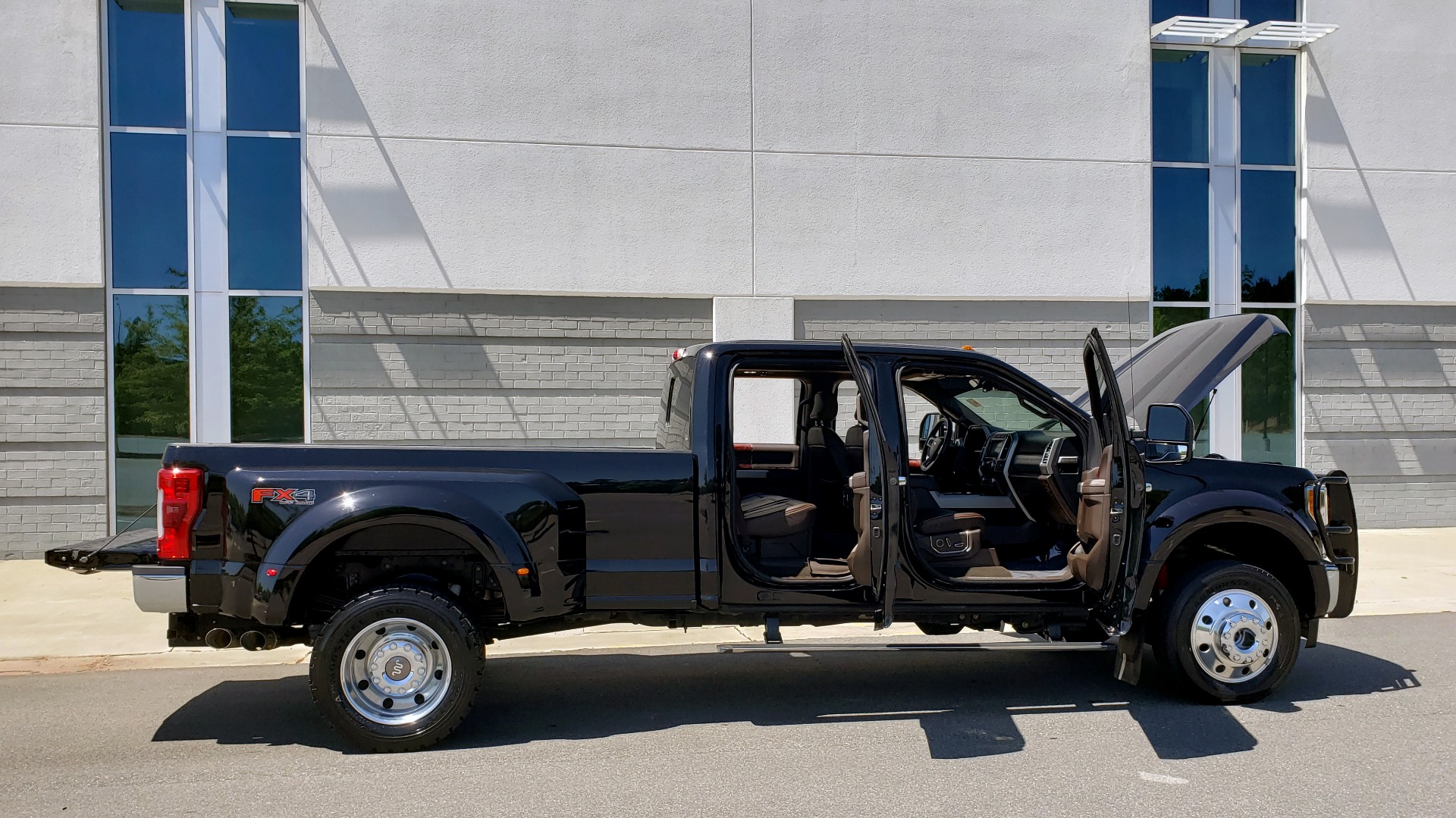 Used 2017 Ford SUPER DUTY F-450 DRW KING RANCH 4X4 / 176IN WB / 6.7L POWER-STROKE / LOADED for sale Sold at Formula Imports in Charlotte NC 28227 16