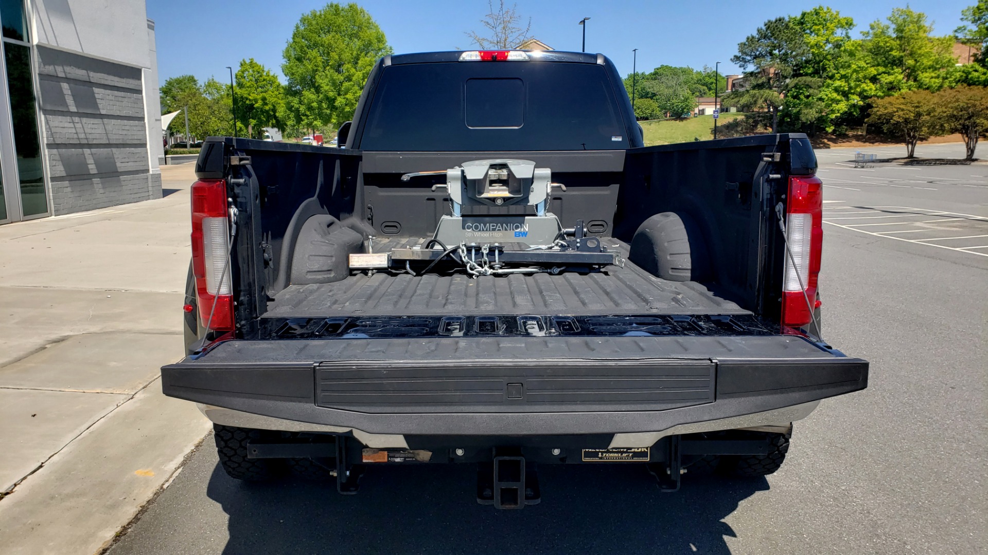 Used 2017 Ford SUPER DUTY F-450 DRW KING RANCH 4X4 / 176IN WB / 6.7L POWER-STROKE / LOADED for sale Sold at Formula Imports in Charlotte NC 28227 21