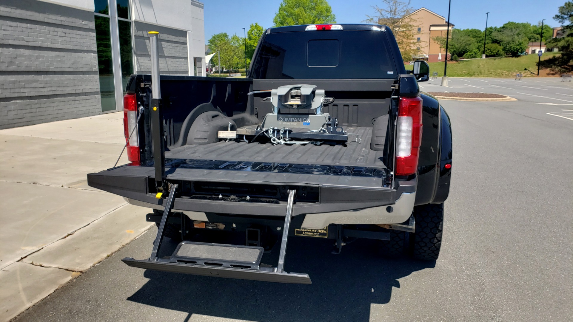 Used 2017 Ford SUPER DUTY F-450 DRW KING RANCH 4X4 / 176IN WB / 6.7L POWER-STROKE / LOADED for sale Sold at Formula Imports in Charlotte NC 28227 22