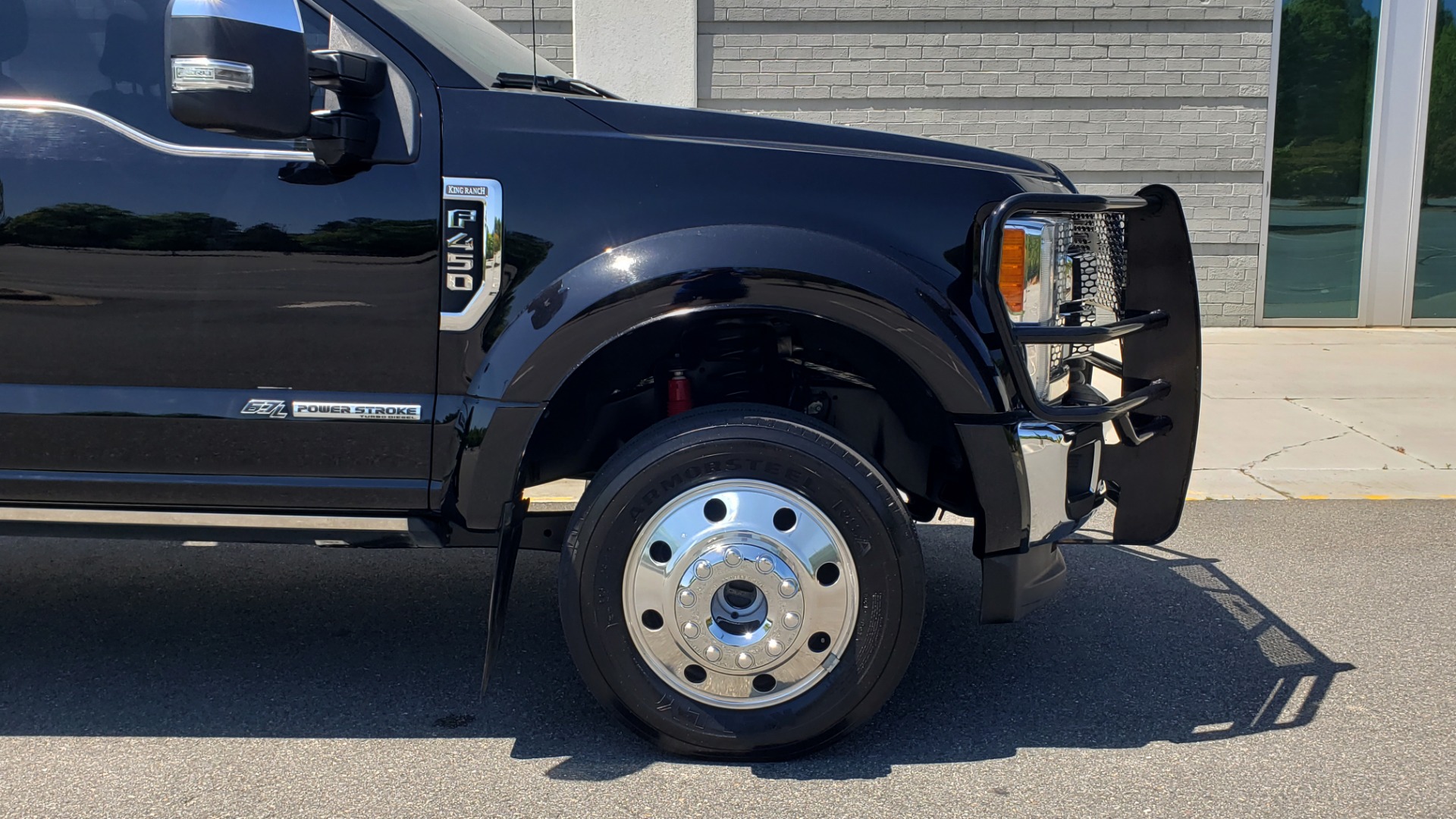 Used 2017 Ford SUPER DUTY F-450 DRW KING RANCH 4X4 / 176IN WB / 6.7L POWER-STROKE / LOADED for sale Sold at Formula Imports in Charlotte NC 28227 91