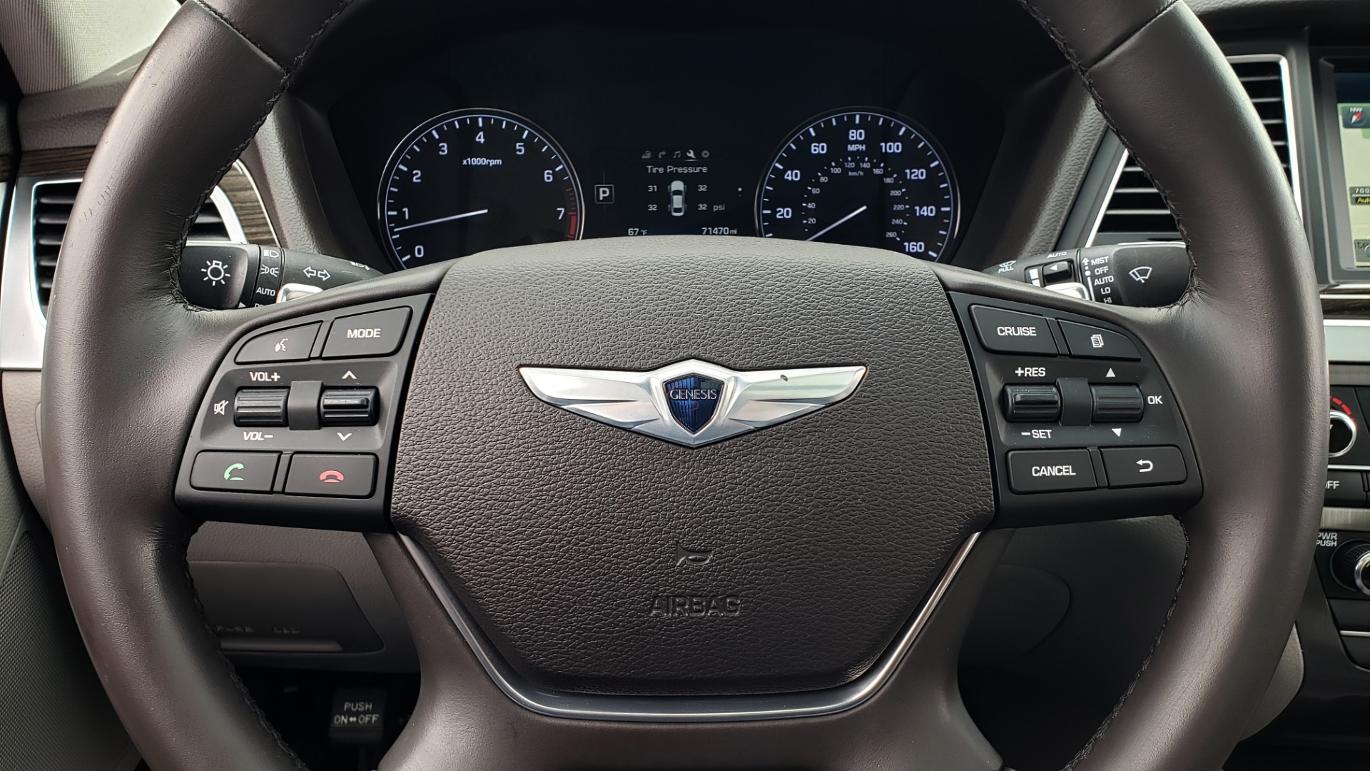 Used 2015 Hyundai GENESIS 3.8L V6 / RWD / SIGNATURE PKG / PANO-ROOF / REARVIEW for sale Sold at Formula Imports in Charlotte NC 28227 35