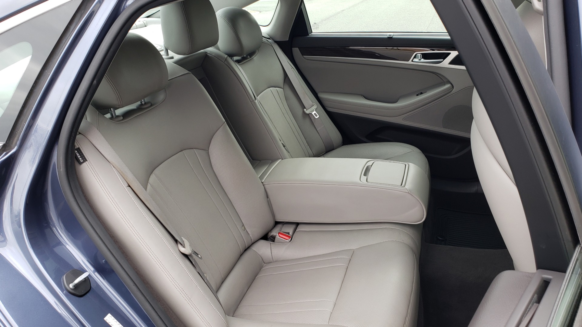Used 2015 Hyundai GENESIS 3.8L V6 / RWD / SIGNATURE PKG / PANO-ROOF / REARVIEW for sale Sold at Formula Imports in Charlotte NC 28227 71