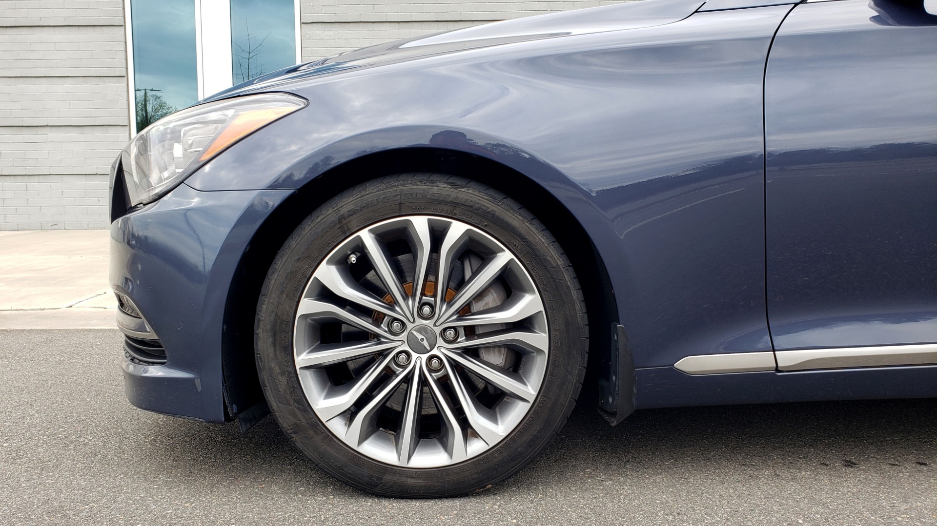 Used 2015 Hyundai GENESIS 3.8L V6 / RWD / SIGNATURE PKG / PANO-ROOF / REARVIEW for sale Sold at Formula Imports in Charlotte NC 28227 77