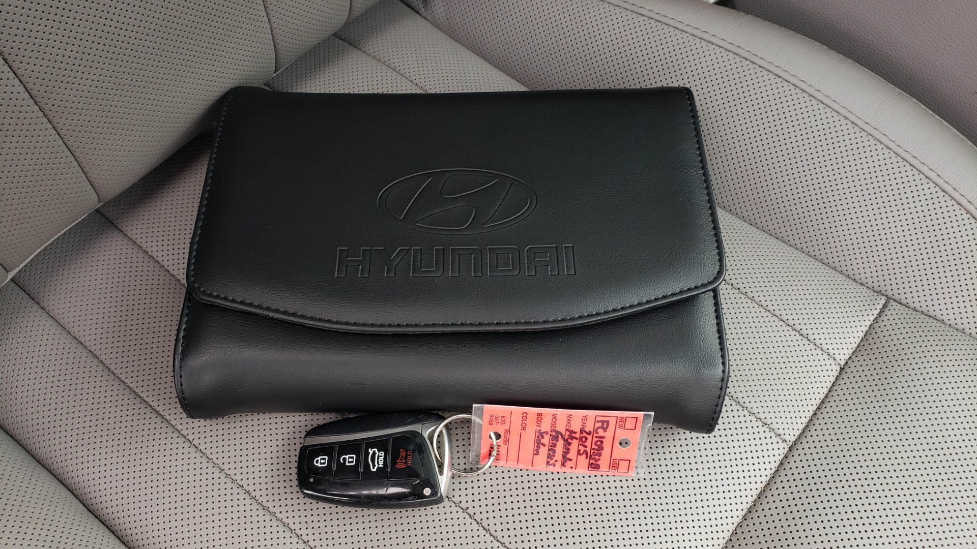 Used 2015 Hyundai GENESIS 3.8L V6 / RWD / SIGNATURE PKG / PANO-ROOF / REARVIEW for sale Sold at Formula Imports in Charlotte NC 28227 87