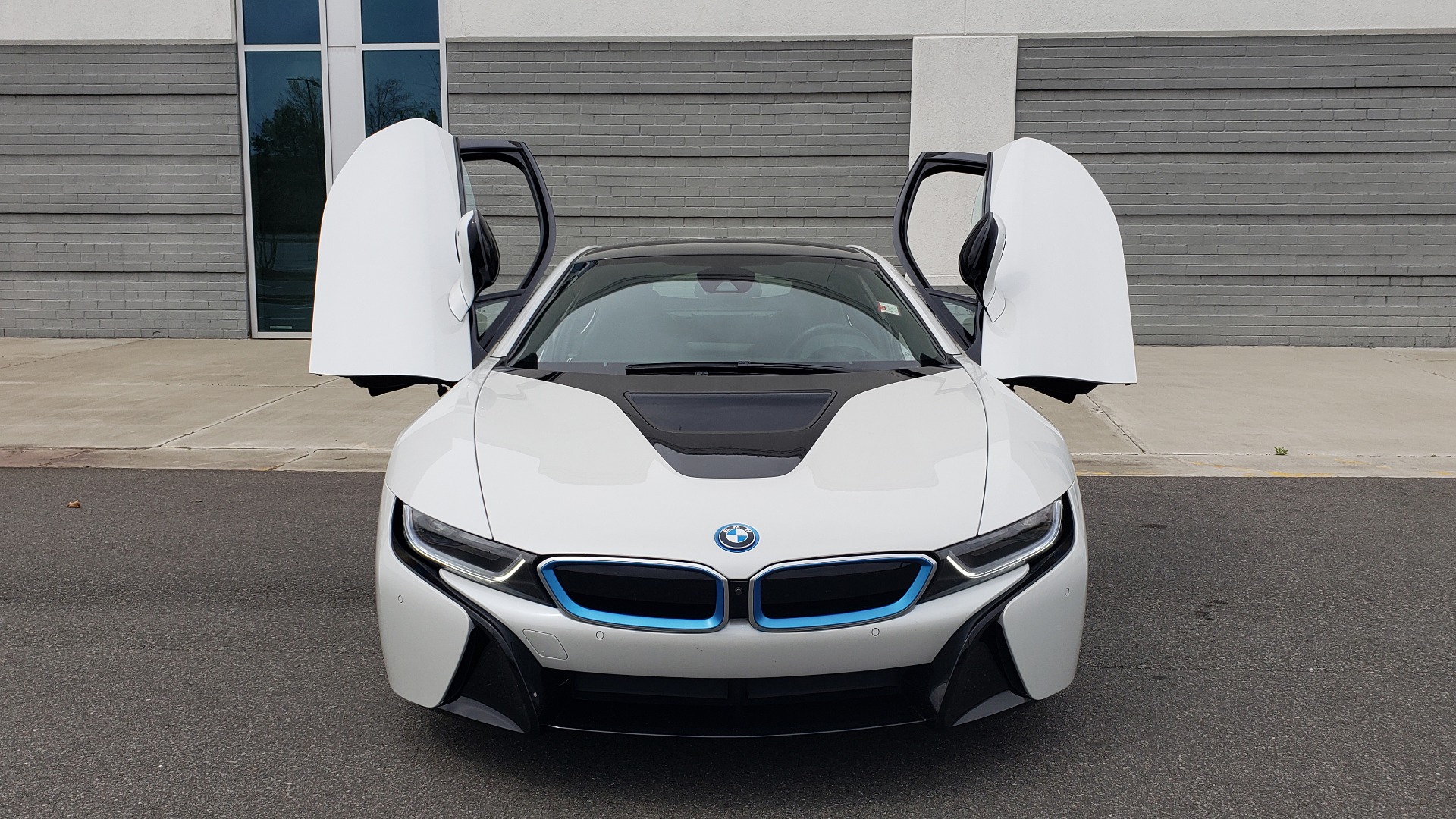 Used 2016 BMW i8 COUPE / GIGA WORLD / NAV / HUD / 20IN WHEELS / REARVIEW for sale Sold at Formula Imports in Charlotte NC 28227 25