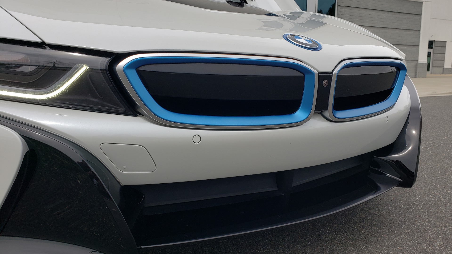 Used 2016 BMW i8 COUPE / GIGA WORLD / NAV / HUD / 20IN WHEELS / REARVIEW for sale Sold at Formula Imports in Charlotte NC 28227 27