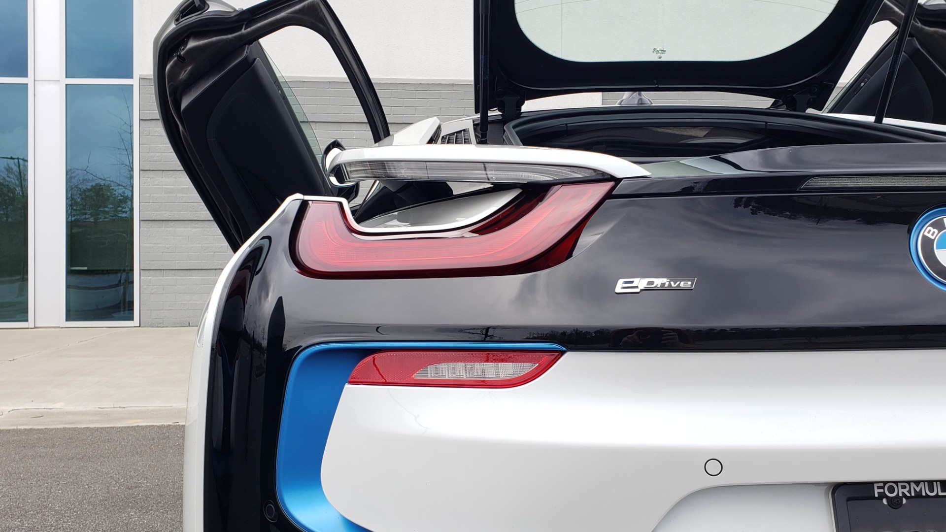 Used 2016 BMW i8 COUPE / GIGA WORLD / NAV / HUD / 20IN WHEELS / REARVIEW for sale Sold at Formula Imports in Charlotte NC 28227 32