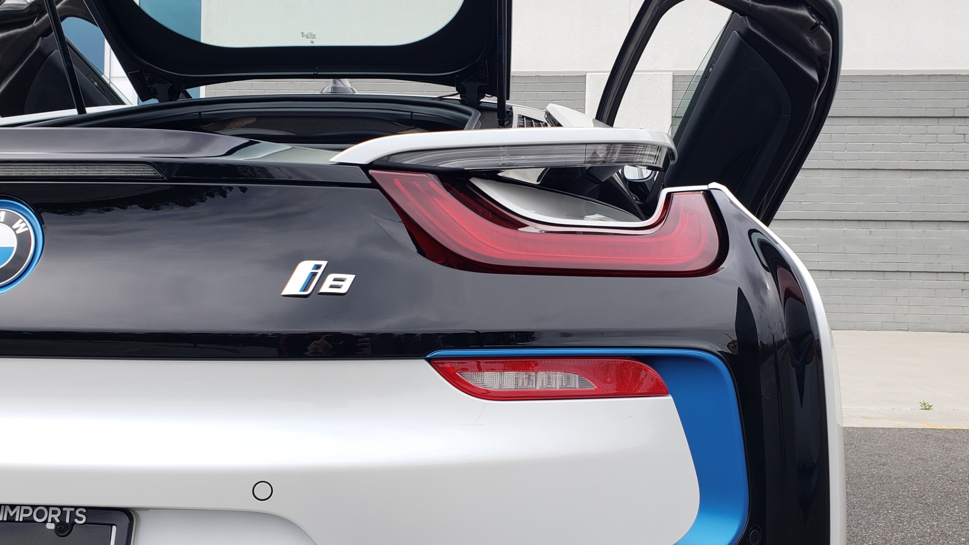Used 2016 BMW i8 COUPE / GIGA WORLD / NAV / HUD / 20IN WHEELS / REARVIEW for sale Sold at Formula Imports in Charlotte NC 28227 33