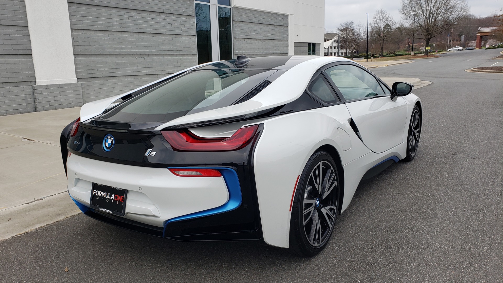 Used 2016 BMW i8 COUPE / GIGA WORLD / NAV / HUD / 20IN WHEELS / REARVIEW for sale Sold at Formula Imports in Charlotte NC 28227 9