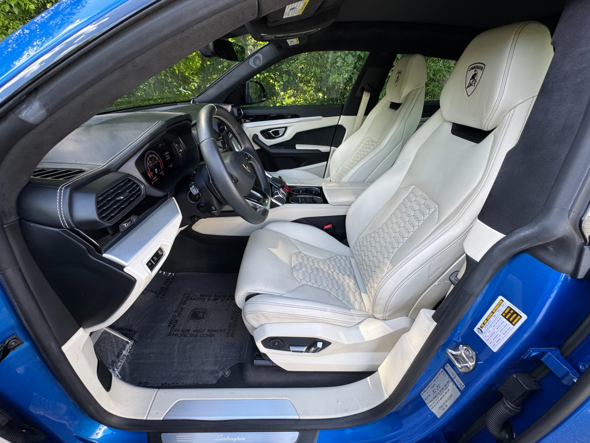 Used 2019 Lamborghini Urus ADVANCED 3D SOUND / 23IN WHEELS / ADAS for sale $162,000 at Formula Imports in Charlotte NC 28227 24
