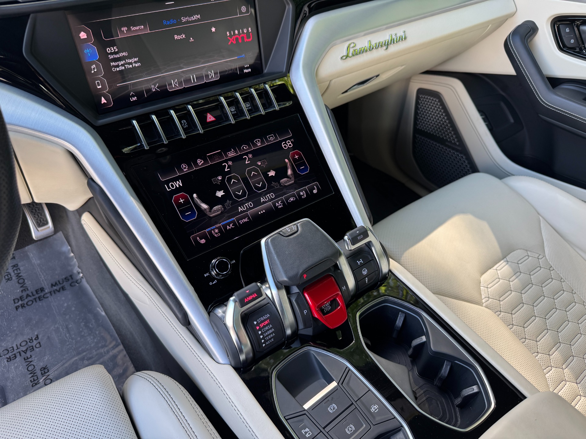 Used 2019 Lamborghini Urus ADVANCED 3D SOUND / 23IN WHEELS / ADAS for sale $162,000 at Formula Imports in Charlotte NC 28227 41