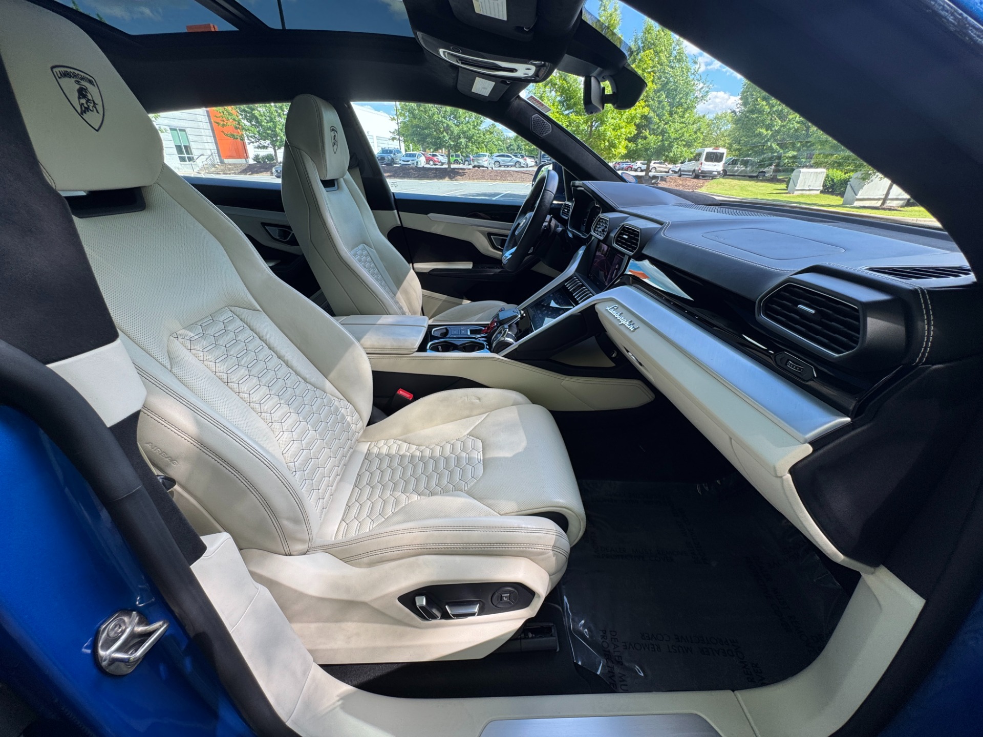 Used 2019 Lamborghini Urus ADVANCED 3D SOUND / 23IN WHEELS / ADAS for sale $162,000 at Formula Imports in Charlotte NC 28227 57