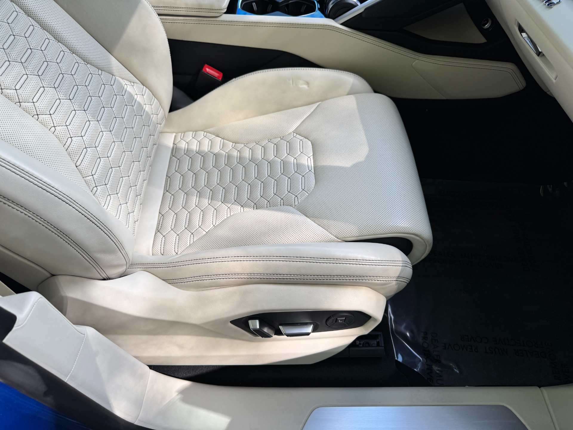 Used 2019 Lamborghini Urus ADVANCED 3D SOUND / 23IN WHEELS / ADAS for sale $162,000 at Formula Imports in Charlotte NC 28227 60