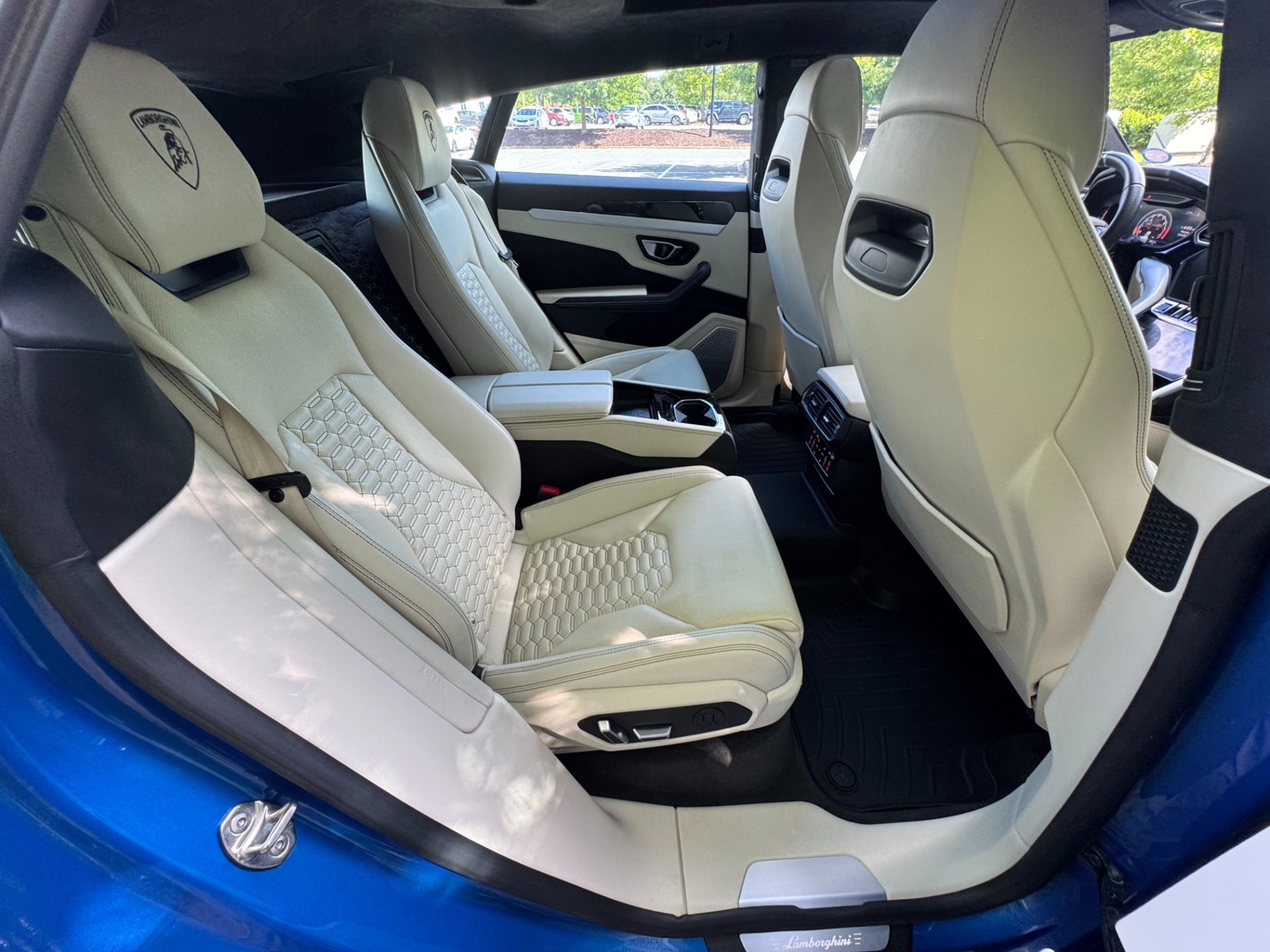 Used 2019 Lamborghini Urus ADVANCED 3D SOUND / 23IN WHEELS / ADAS for sale $162,000 at Formula Imports in Charlotte NC 28227 63