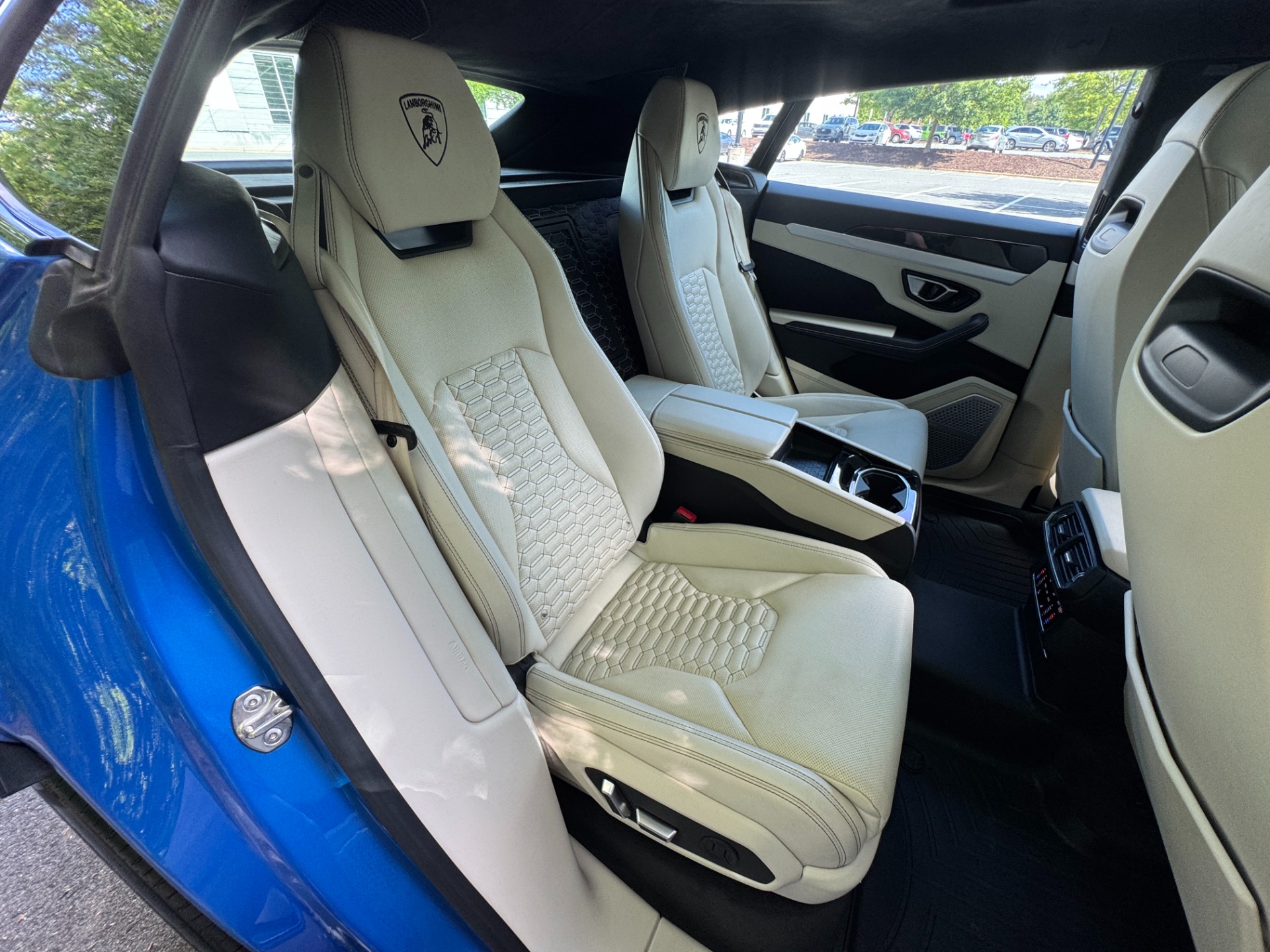 Used 2019 Lamborghini Urus ADVANCED 3D SOUND / 23IN WHEELS / ADAS for sale $162,000 at Formula Imports in Charlotte NC 28227 64