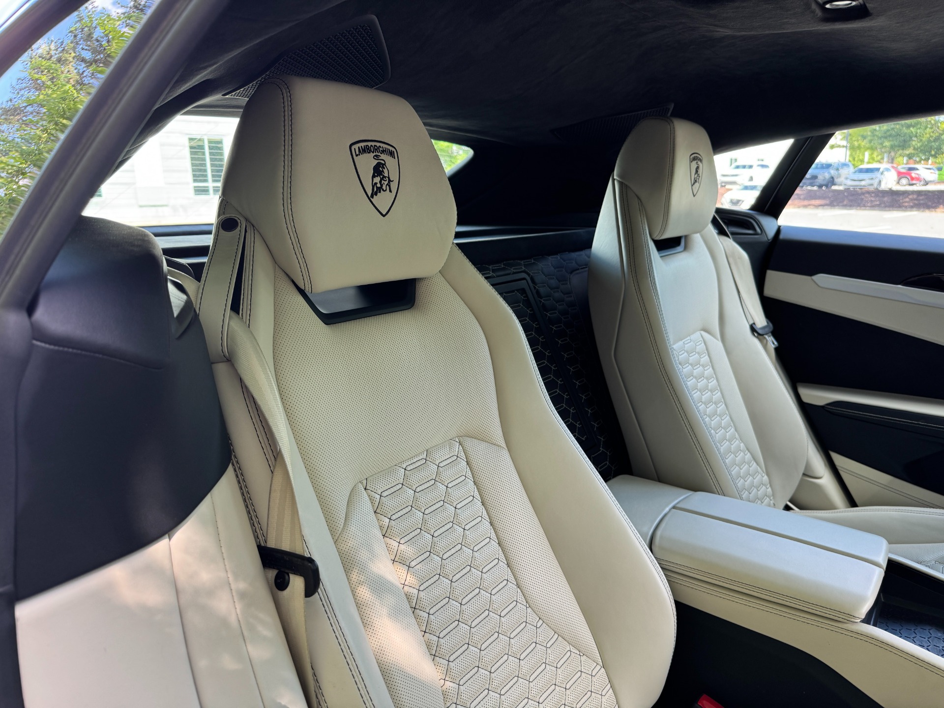 Used 2019 Lamborghini Urus ADVANCED 3D SOUND / 23IN WHEELS / ADAS for sale $162,000 at Formula Imports in Charlotte NC 28227 65