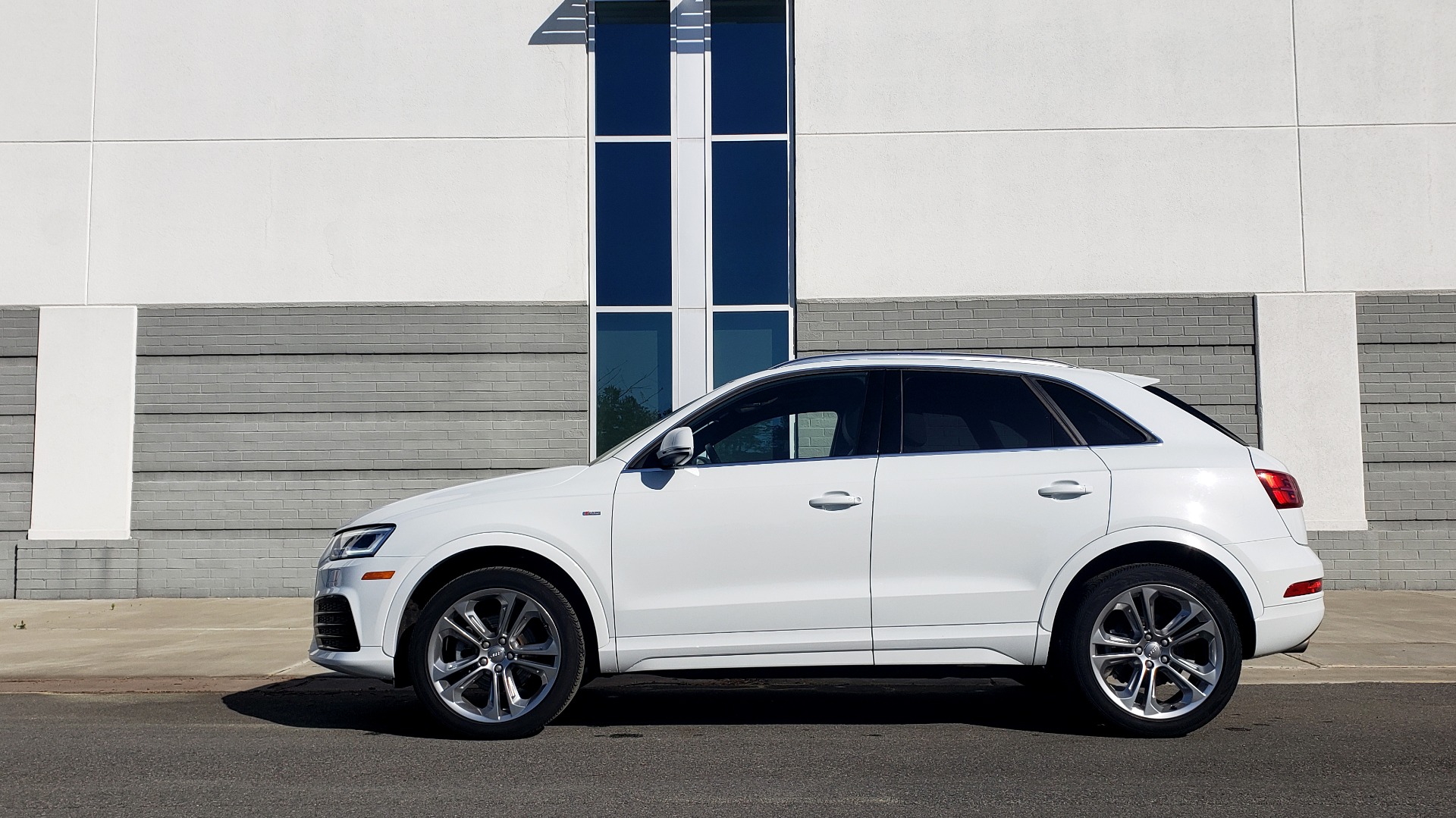 Used 2018 Audi Q3 PREMIUM PLUS 2.0T / SPORT PKG / NAV / BOSE / SUNROOF / REARVIEW for sale Sold at Formula Imports in Charlotte NC 28227 2