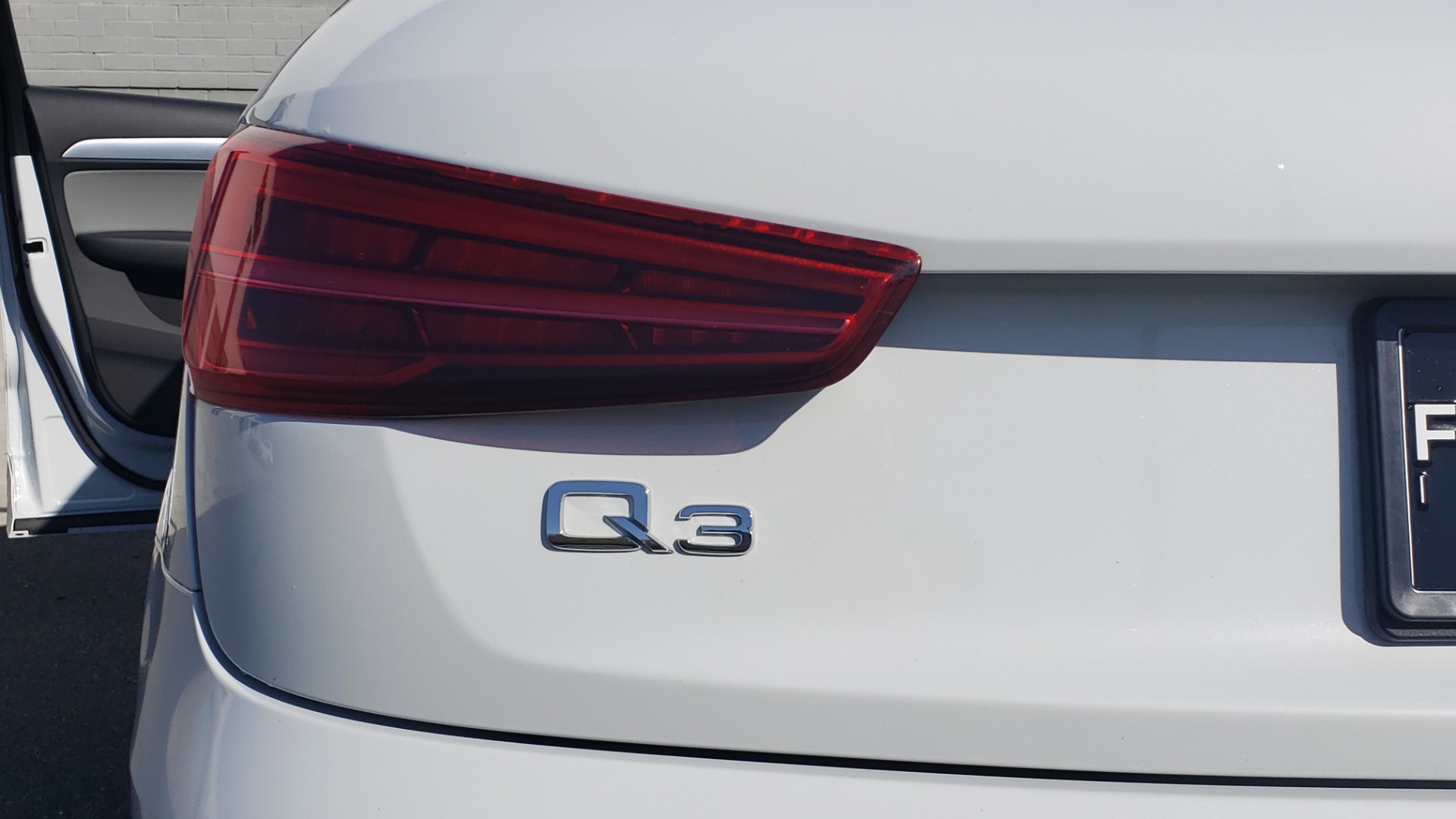 Used 2018 Audi Q3 PREMIUM PLUS 2.0T / SPORT PKG / NAV / BOSE / SUNROOF / REARVIEW for sale Sold at Formula Imports in Charlotte NC 28227 26