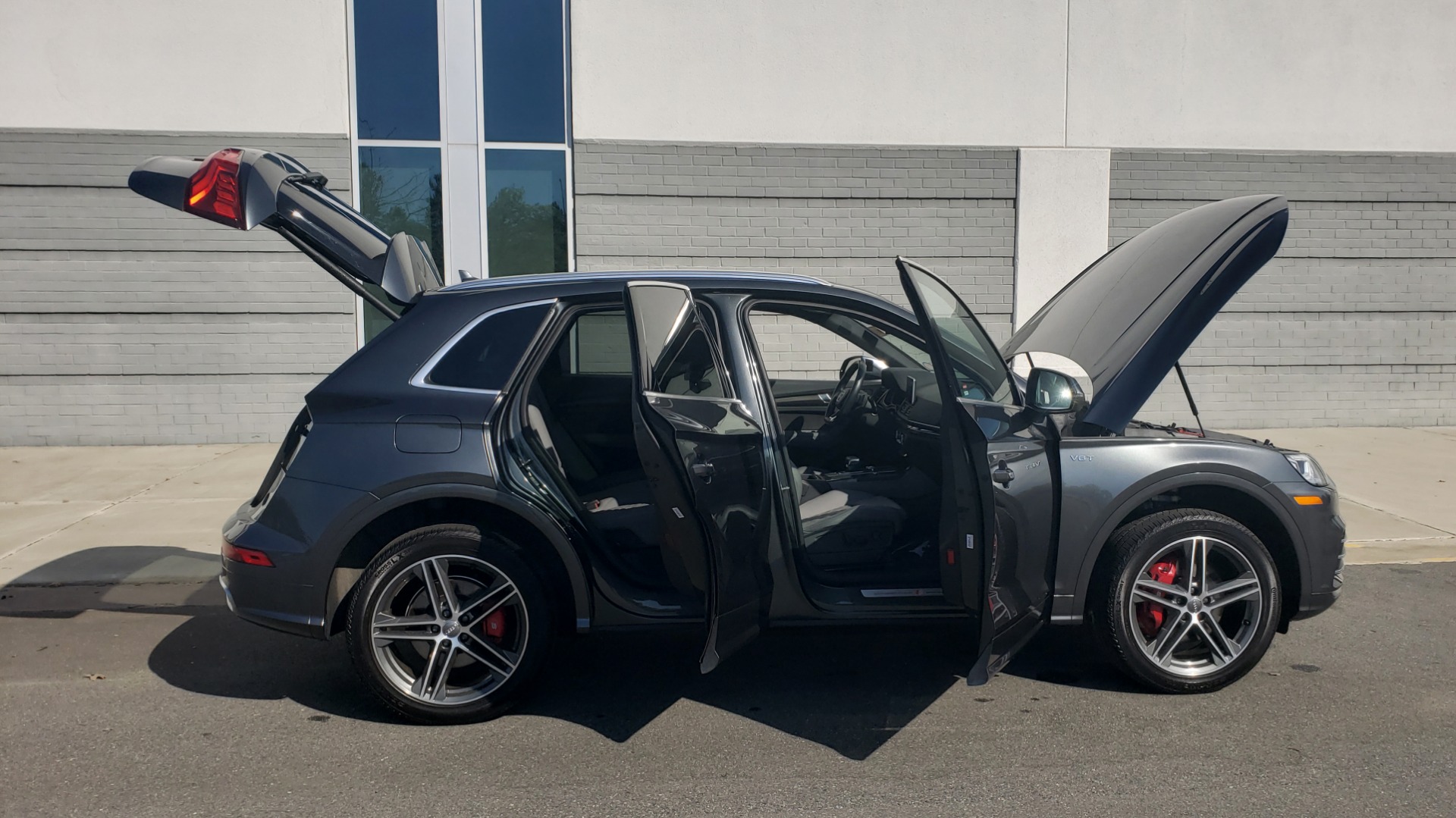 Used 2018 Audi SQ5 PREMIUM PLUS SPORT / NAV / B&O SND / SUNROOF / REARVIEW for sale Sold at Formula Imports in Charlotte NC 28227 11
