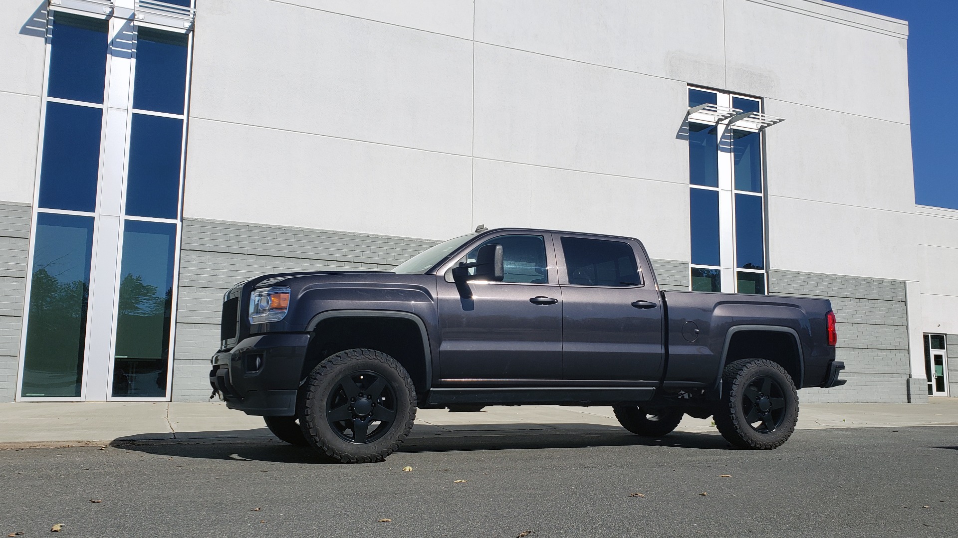 Used 2015 GMC SIERRA 2500HD DENALI 4WD CREWCAB / 6.6L DURAMAX / 6-SPD AUTO / NAV / BOSE for sale Sold at Formula Imports in Charlotte NC 28227 7