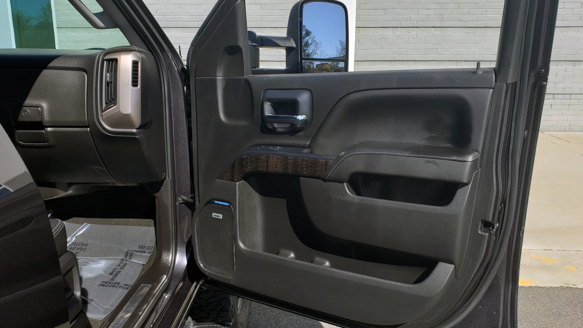 Used 2015 GMC SIERRA 2500HD DENALI 4WD CREWCAB / 6.6L DURAMAX / 6-SPD AUTO / NAV / BOSE for sale Sold at Formula Imports in Charlotte NC 28227 74