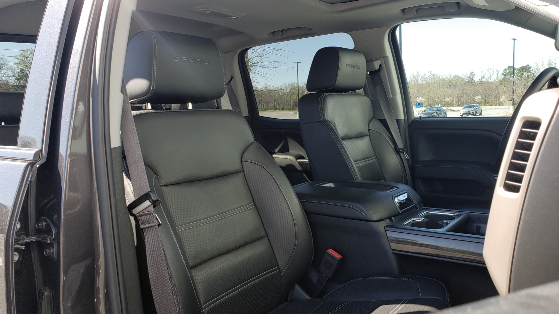 Used 2015 GMC SIERRA 2500HD DENALI 4WD CREWCAB / 6.6L DURAMAX / 6-SPD AUTO / NAV / BOSE for sale Sold at Formula Imports in Charlotte NC 28227 76