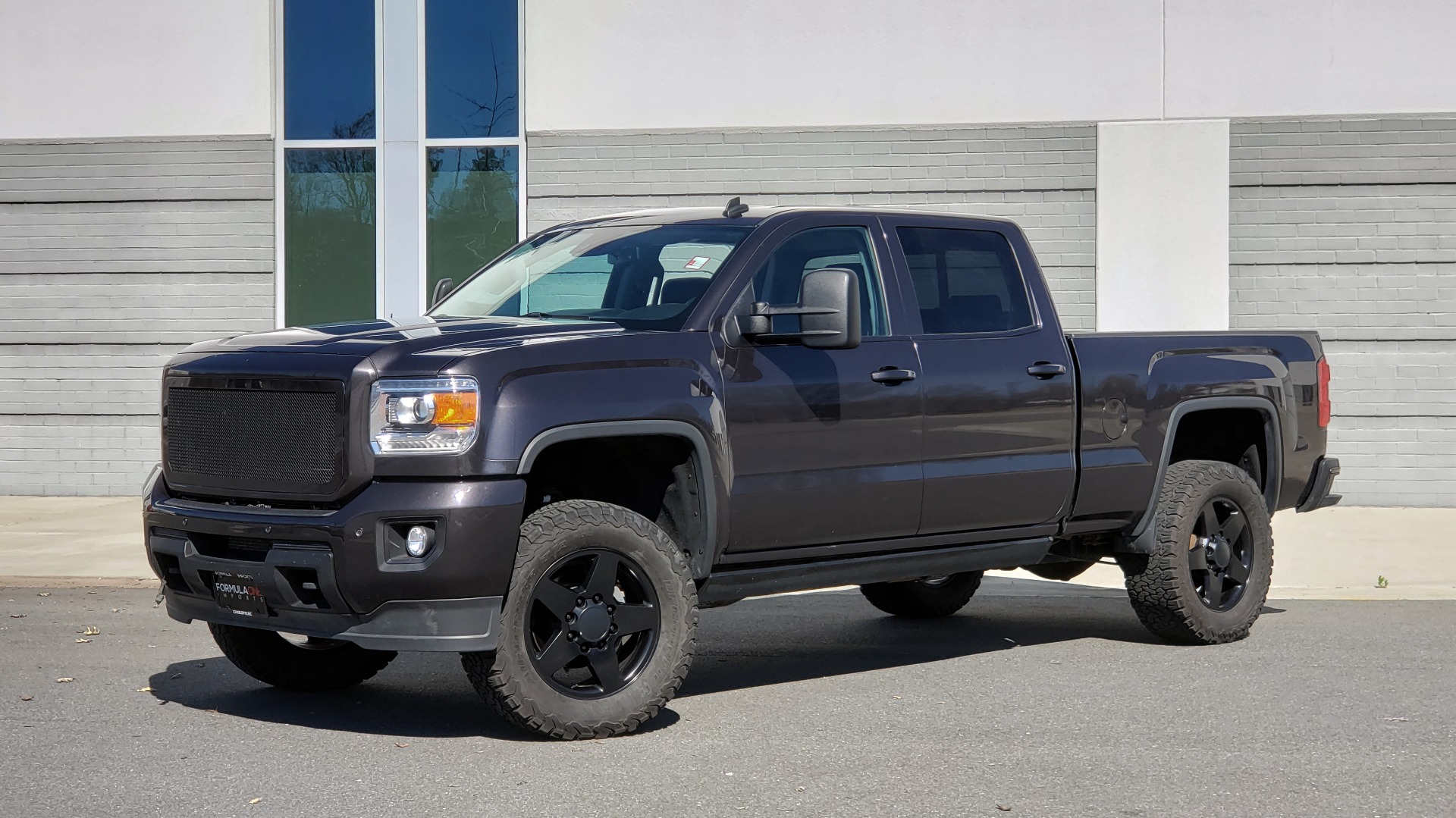 Used 2015 GMC SIERRA 2500HD DENALI 4WD CREWCAB / 6.6L DURAMAX / 6-SPD AUTO / NAV / BOSE for sale Sold at Formula Imports in Charlotte NC 28227 1