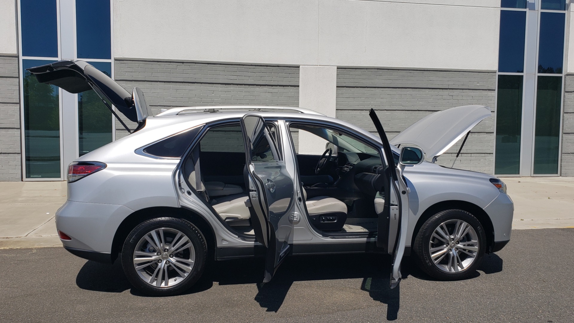 Used 2015 Lexus RX 450H AWD / PREM PKG / NAV / PARK ASST / HUD / BLIND SPOT MONITOR for sale Sold at Formula Imports in Charlotte NC 28227 12