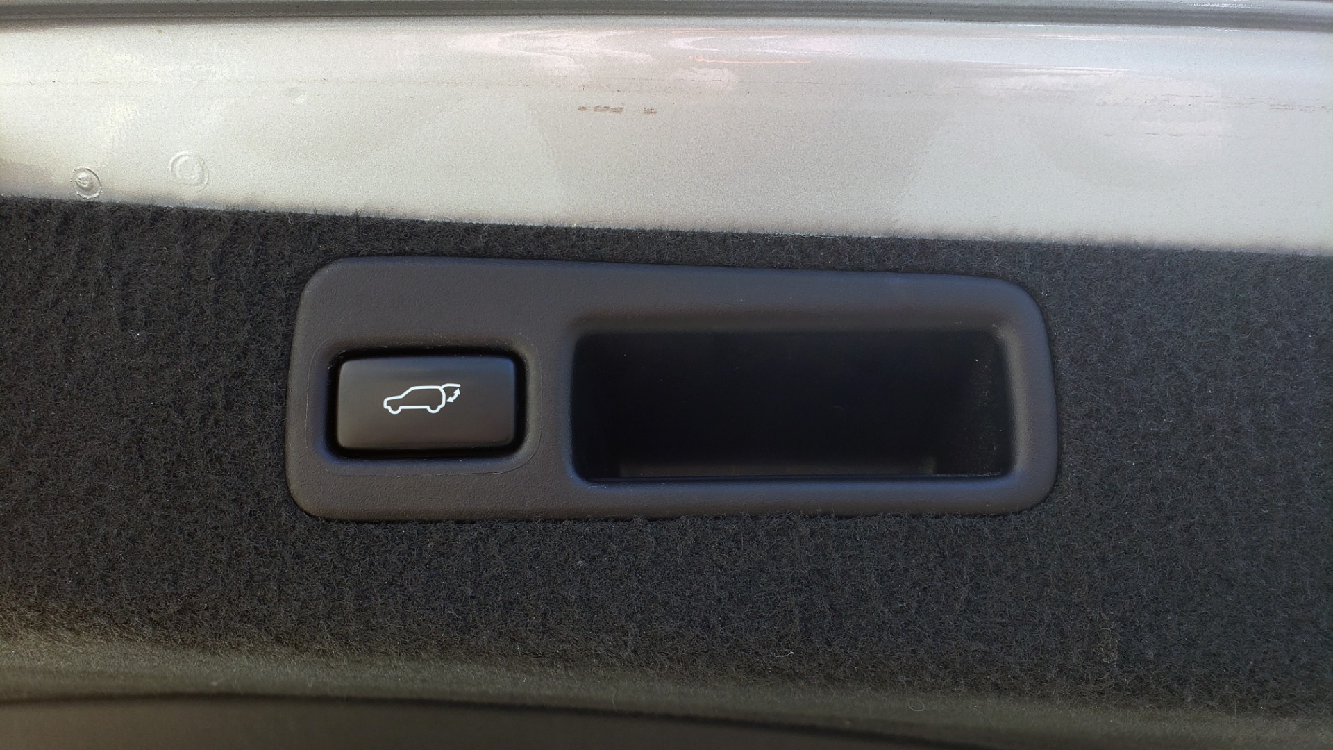 Used 2015 Lexus RX 450H AWD / PREM PKG / NAV / PARK ASST / HUD / BLIND SPOT MONITOR for sale Sold at Formula Imports in Charlotte NC 28227 21
