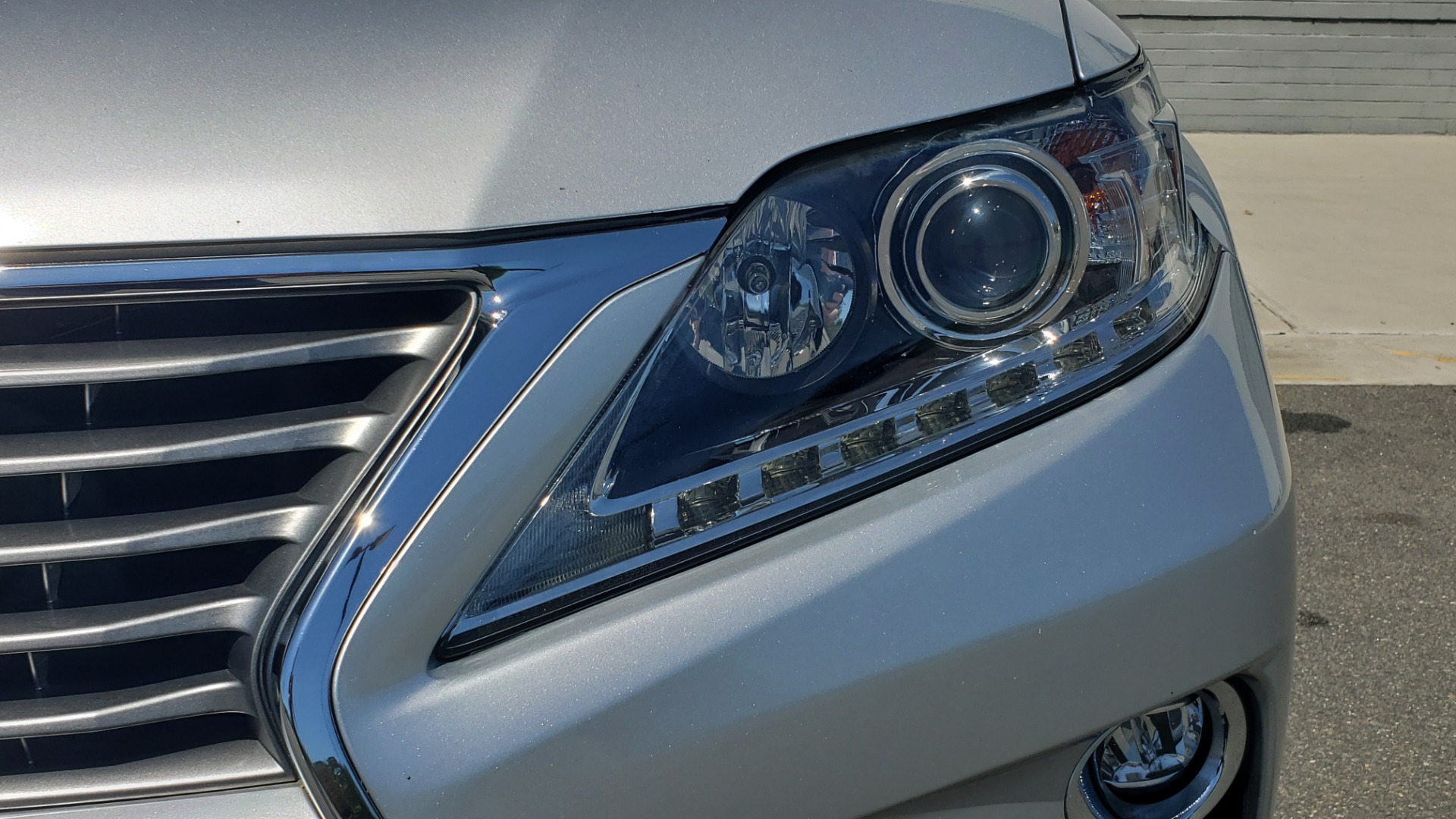 Used 2015 Lexus RX 450H AWD / PREM PKG / NAV / PARK ASST / HUD / BLIND SPOT MONITOR for sale Sold at Formula Imports in Charlotte NC 28227 24