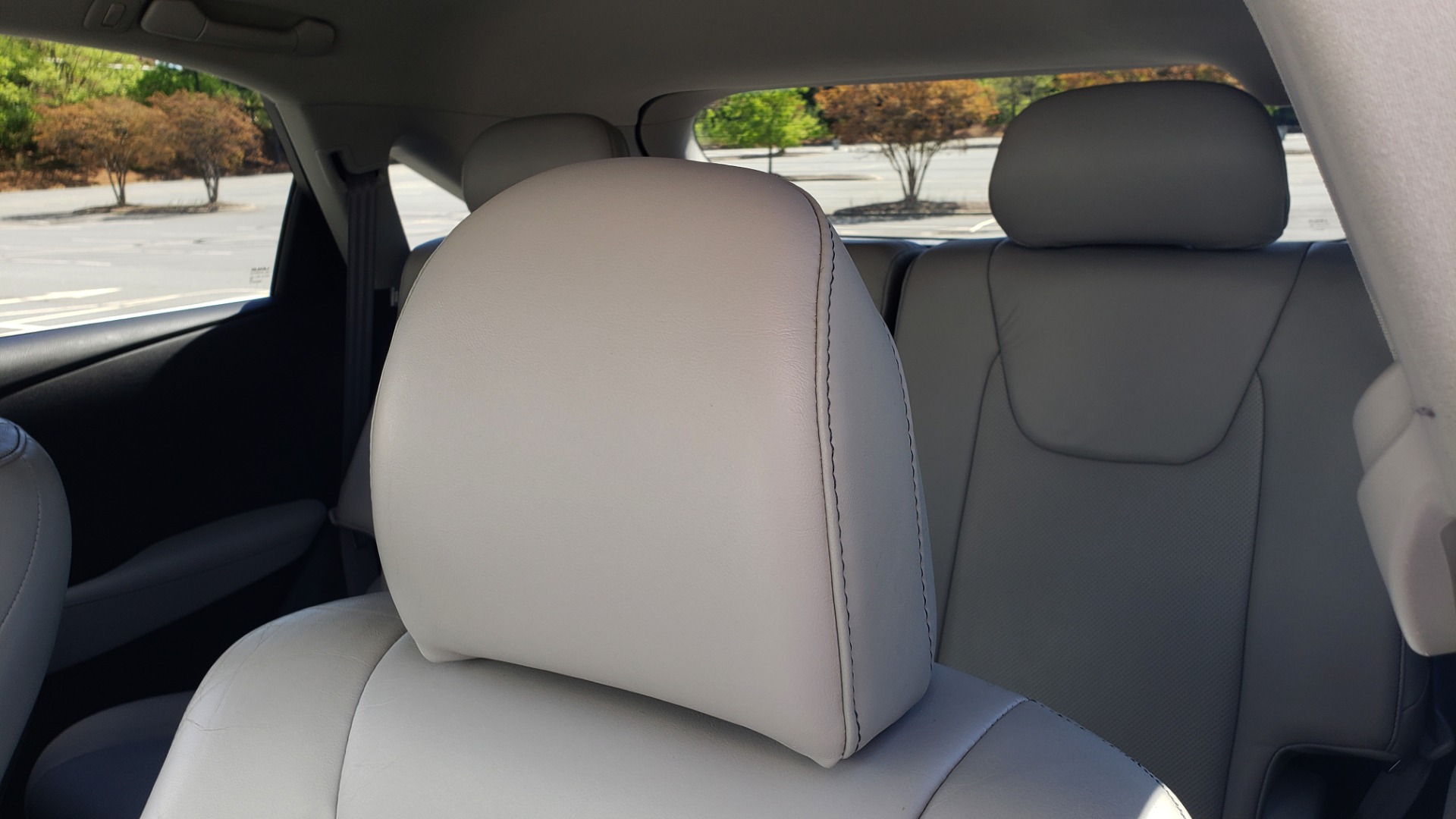 Used 2015 Lexus RX 450H AWD / PREM PKG / NAV / PARK ASST / HUD / BLIND SPOT MONITOR for sale Sold at Formula Imports in Charlotte NC 28227 37