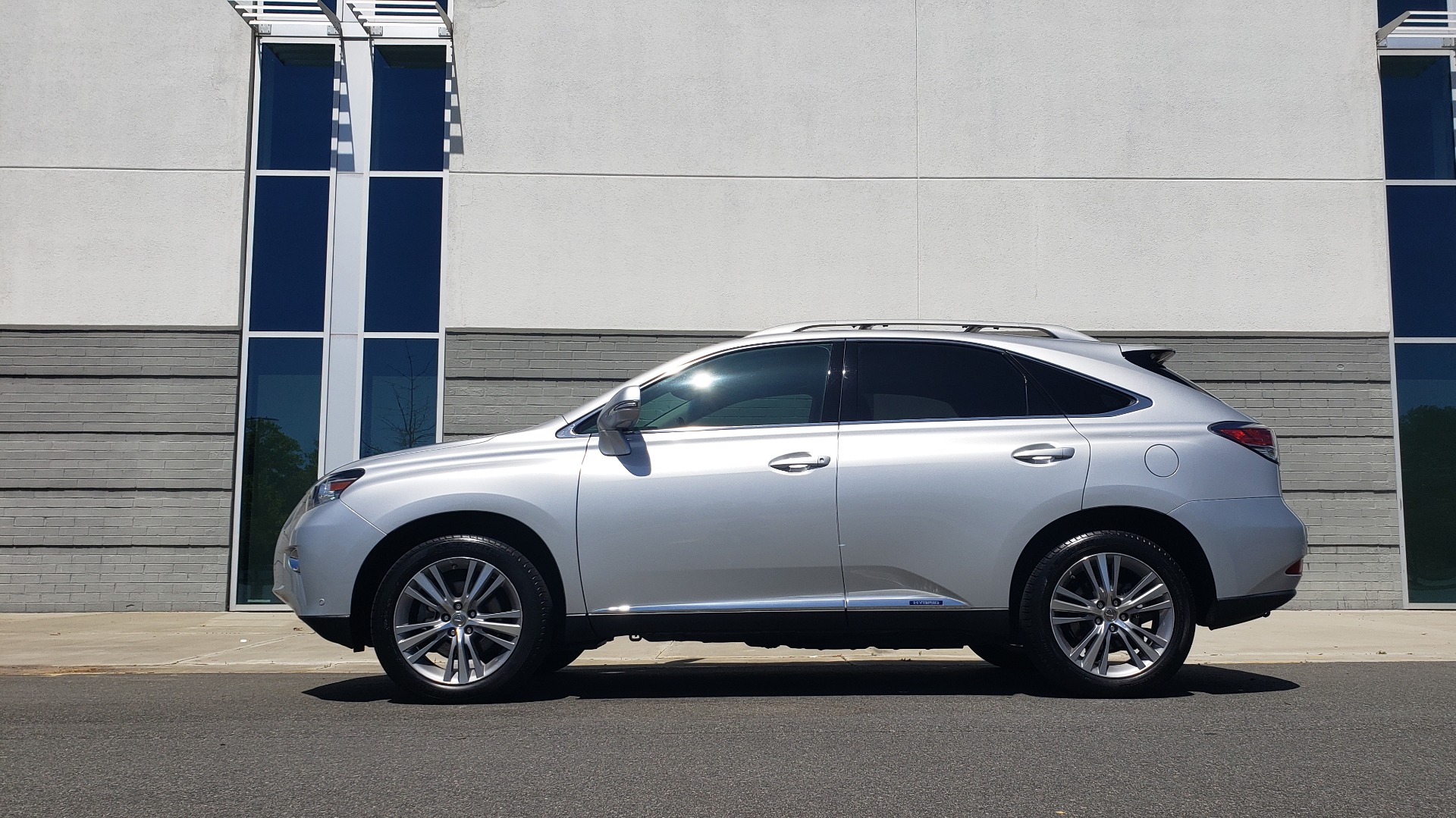 Used 2015 Lexus RX 450H AWD / PREM PKG / NAV / PARK ASST / HUD / BLIND SPOT MONITOR for sale Sold at Formula Imports in Charlotte NC 28227 4