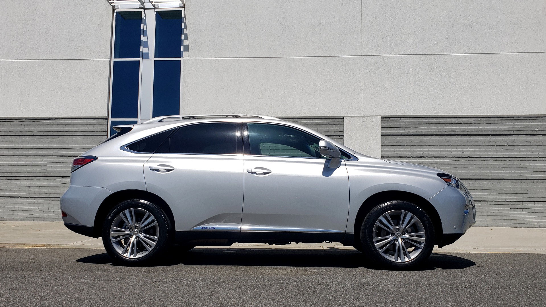 Used 2015 Lexus RX 450H AWD / PREM PKG / NAV / PARK ASST / HUD / BLIND SPOT MONITOR for sale Sold at Formula Imports in Charlotte NC 28227 7